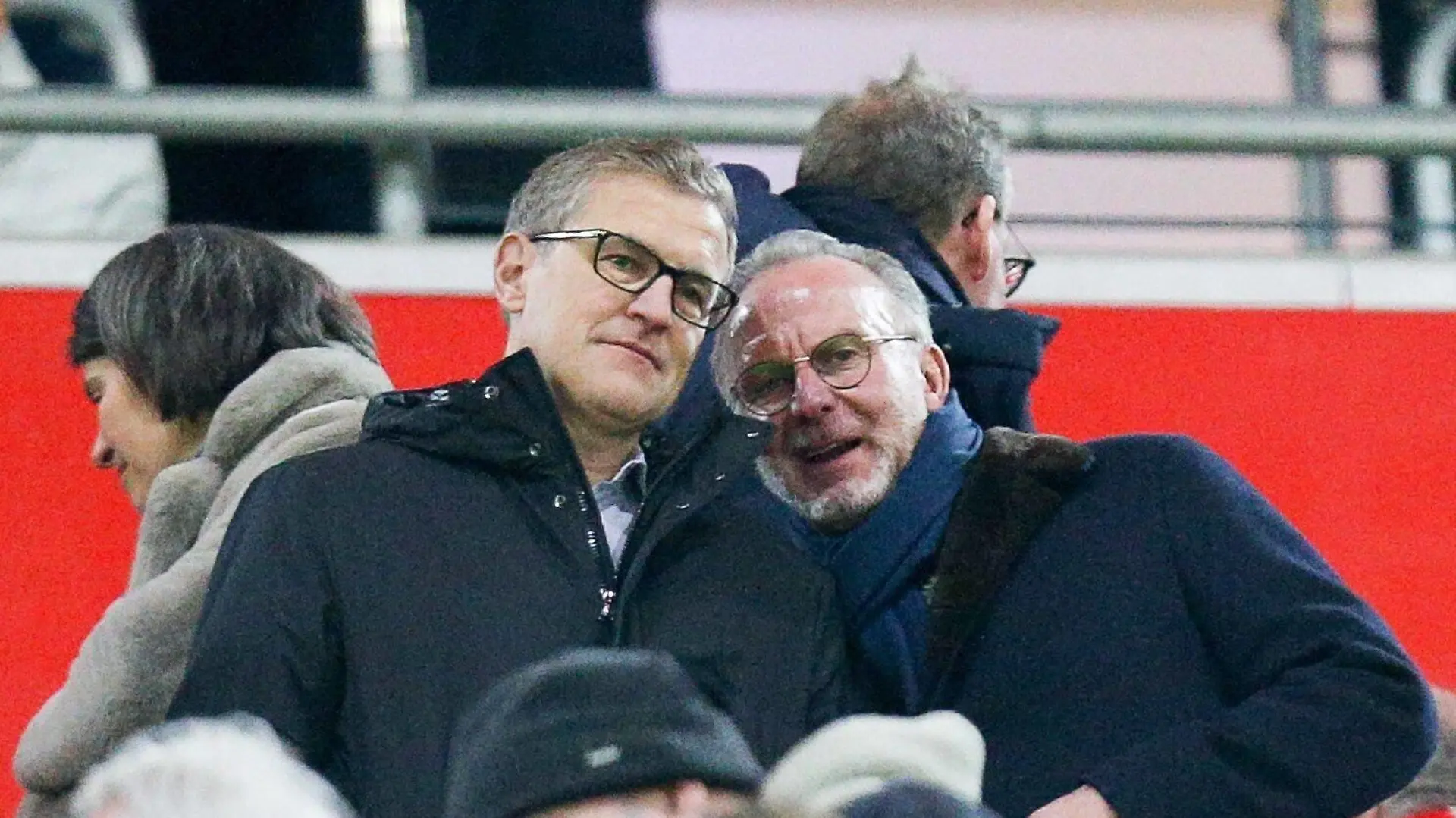 l-r: stellvertretenden Vorstandsvorsitzenden Jan-Christian Dreesen FC Bayern Muenchen und Vorstandsvorsitzender Karl-Heinz Rummenigge FC Bayern Muenchen, FC Bayern Muenchen vs. SC Paderborn 07, 1.Bundesliga, 21.02.2020, DFB regulations prohibit any use of photographs as image sequences and/or quasi-video Muenchen Bayern Deutschland *** l r Deputy Chairman of the Board Jan Christian Dreesen FC Bayern Muenchen and Chairman Karl Heinz Rummenigge FC Bayern Muenchen , FC Bayern Muenchen vs SC Paderborn 07, 1 Bundesliga, 21 02 2020, DFB regulations prohibit any use of photographs as image sequences and or quasi video Muenchen Bayern Deutschland Copyright: xkolbert-press/ChristianxKolbertx