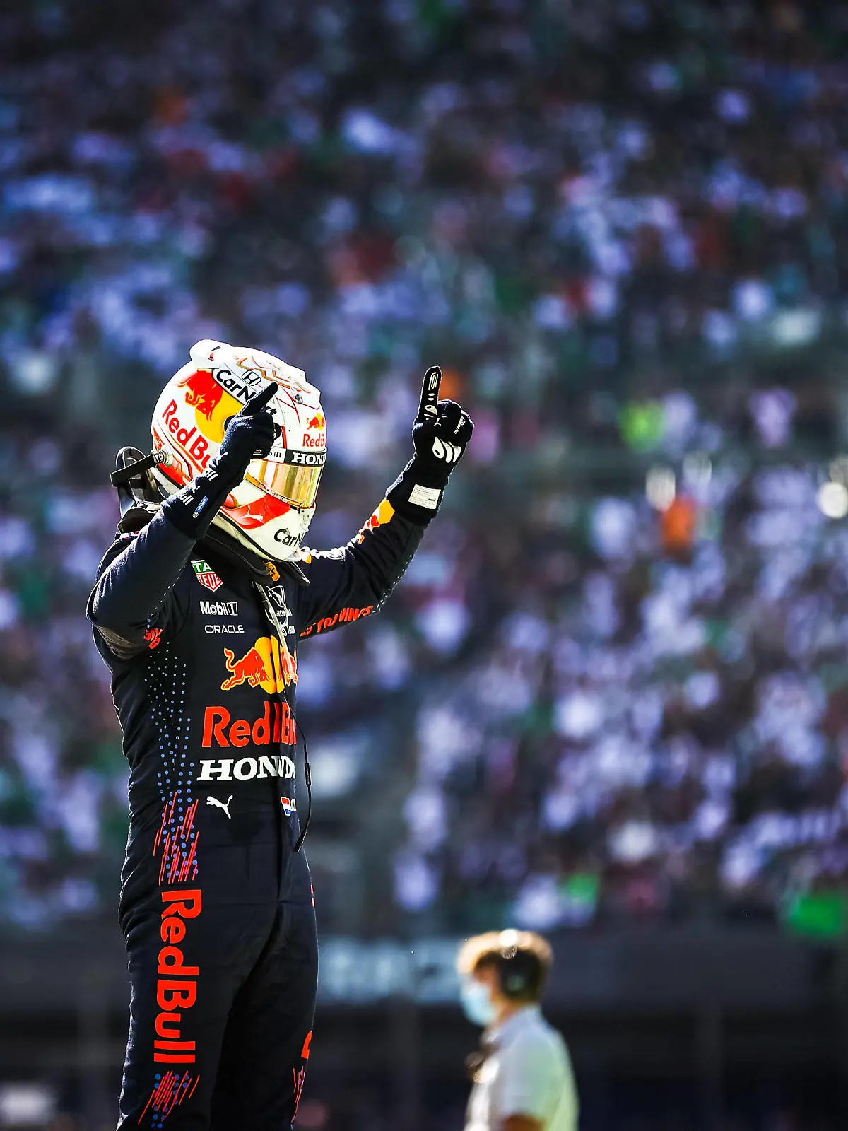  VERSTAPPEN Max ned, Red Bull Racing Honda RB16B, portrait celebration during the Formula 1 Gran Premio De La Ciudad De Mexico 2021, Mexico City Grand Prix, 18th round of the 2021 FIA Formula One World Championship, WM, Weltmeisterschaft from November 5 to 7, 2021 on the Autodromo Hermanos Rodriguez, in Mexico City, Mexico - F1 - MEXICO CITY GRAND PRIX 2021 - RACE DPPI/Panoramic PUBLICATIONxNOTxINxFRAxITAxBEL 00121038_AV6_2511