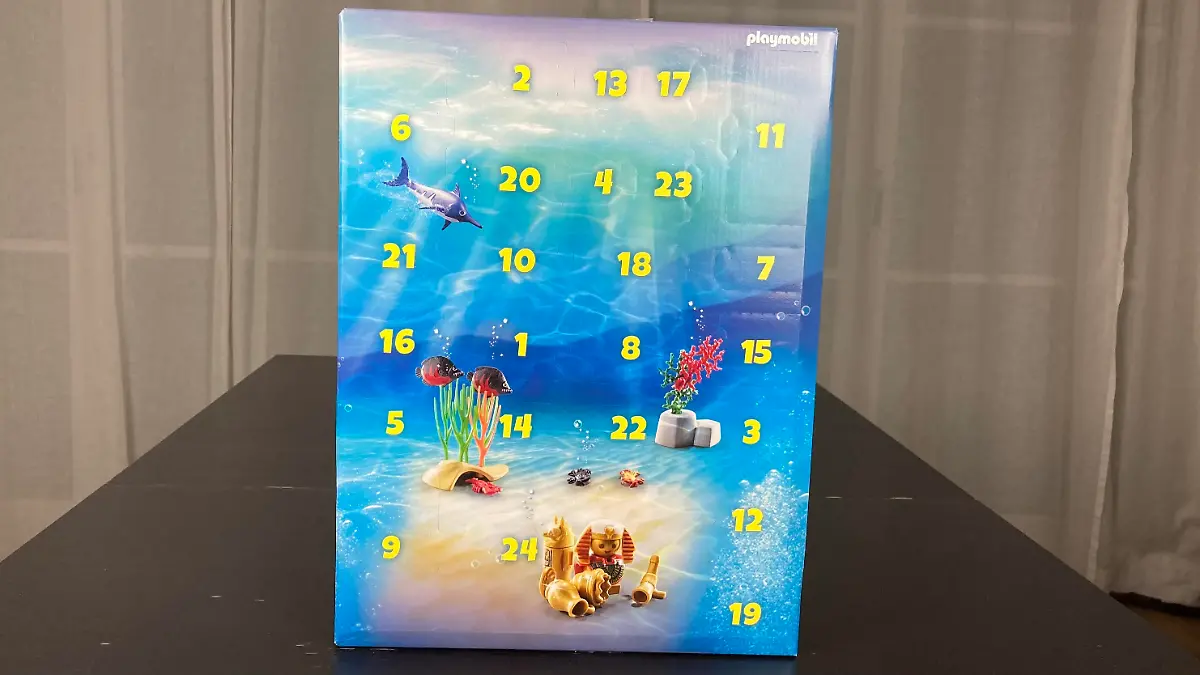 Neutrale Verpackung, damit die Kinder nicht spitzkriegen, was drin ist: Playmobil-Kalender