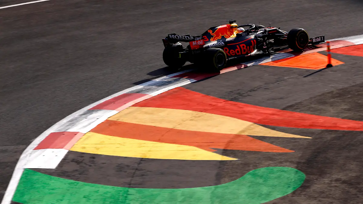 33 Max Verstappen NED, Red Bull Racing, F1 Grand Prix of Mexico at Autodromo Hermanos Rodriguez on November 6, 2021 in Mexico City, Mexico. Photo by HOCH ZWEI Mexico City Mexico *** 33 Max Verstappen NED, Red Bull Racing , F1 Grand Prix of Mexico at Autodromo Hermanos Rodriguez on November 6, 2021 in Mexico City, Mexico Photo by HOCH ZWEI Mexico City Mexico