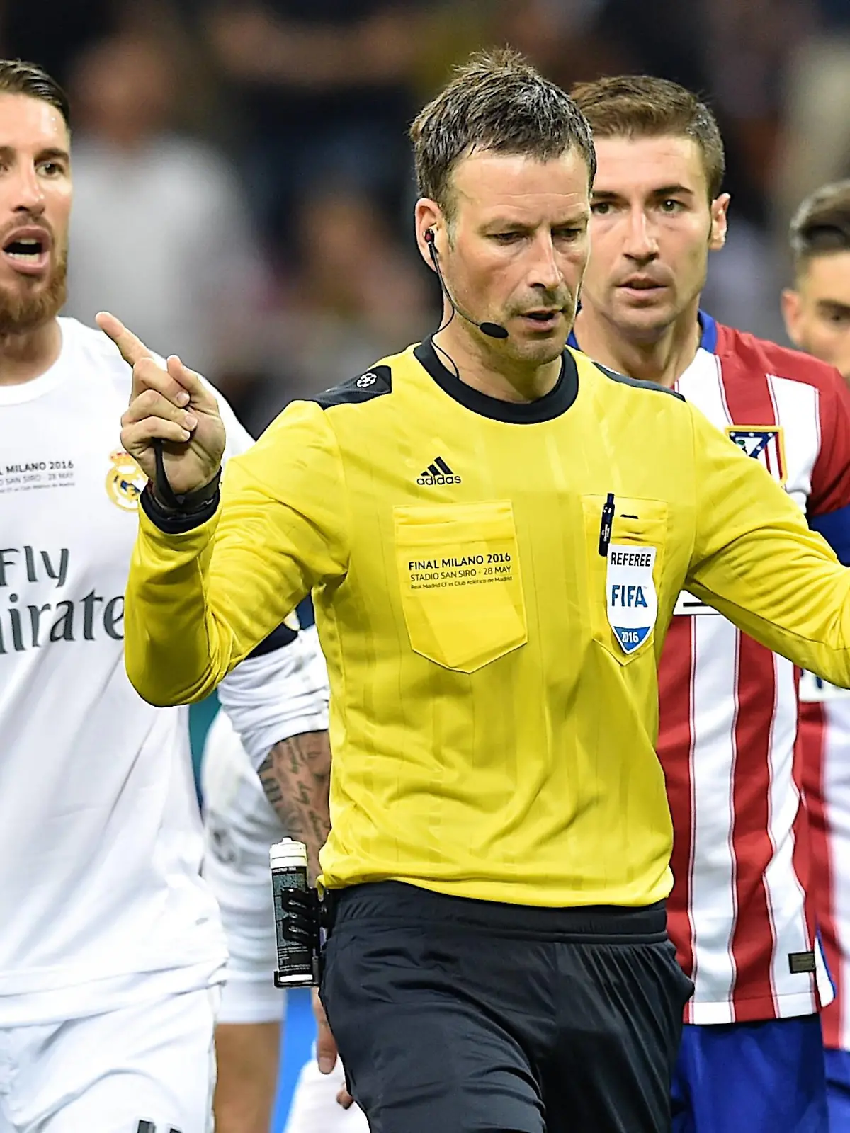 MARK CLATTENBURG. Real Madrid Defender, Sergio Ramos Garcia - SERGIO RAMOS, number 4. Round FINAL of the CHAMPIONS league soccer match between Real Madrid - Atletico de Madrid at the Giuseppe Meazza estadium San Siro Milan - Italy by May 28 2016. PUBLICATIONxINxGERxSUIxAUTxHUNxONLY xMiguelxLopezx x/SOCCERxSPAINx

Mark Clattenburg Real Madrid Defender Sergio Ramos Garcia Sergio Ramos Number 4 Round Final of The Champions League Soccer Match between Real Madrid Atletico de Madrid AT The Giuseppe Meazza Estadium San Siro Milan Italy by May 28 2016 PUBLICATIONxINxGERxSUIxAUTxHUNxONLY xMiguelxLopezx X SOCCERxSPAINx  