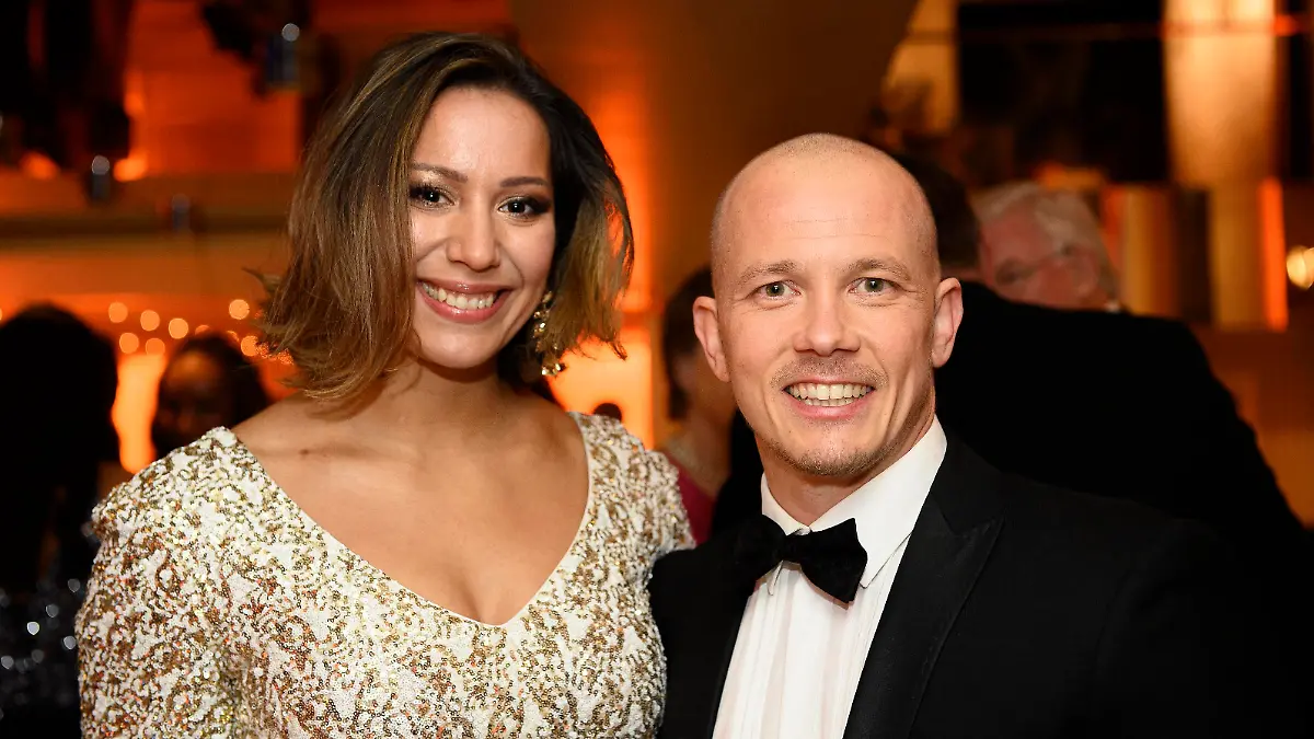 Fabian HAMBUECHEN Hambüchen Ex Turner mit Freundin Viktoria, Der 39. Deutsche SportpresseBall in Frankfurt am Main/ Deutschland am 06.11.2021 *** Fabian HAMBUECHEN Hambüchen ex gymnast with girlfriend Viktoria, The 39 German Sports Press Ball in Frankfurt am Main Germany on 06 11 2021