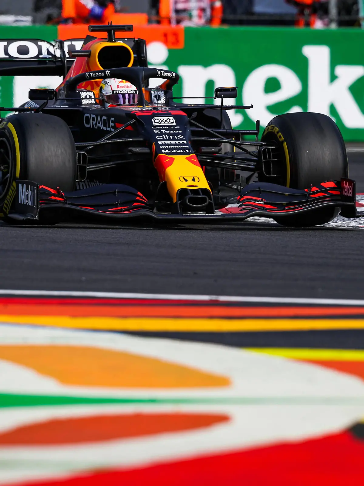  33 VERSTAPPEN Max nld, Red Bull Racing Honda RB16B, action during the Formula 1 Gran Premio De La Ciudad De Mexico 2021, Mexico City Grand Prix, 18th round of the 2021 FIA Formula One World Championship, WM, Weltmeisterschaft from November 5 to 7, 2021 on the Autodromo Hermanos Rodriguez, in Mexico City, Mexico - F1 - MEXICO CITY GRAND PRIX 2021 DPPI/Panoramic PUBLICATIONxNOTxINxFRAxITAxBEL 20211105_GOODEN_FGO00102