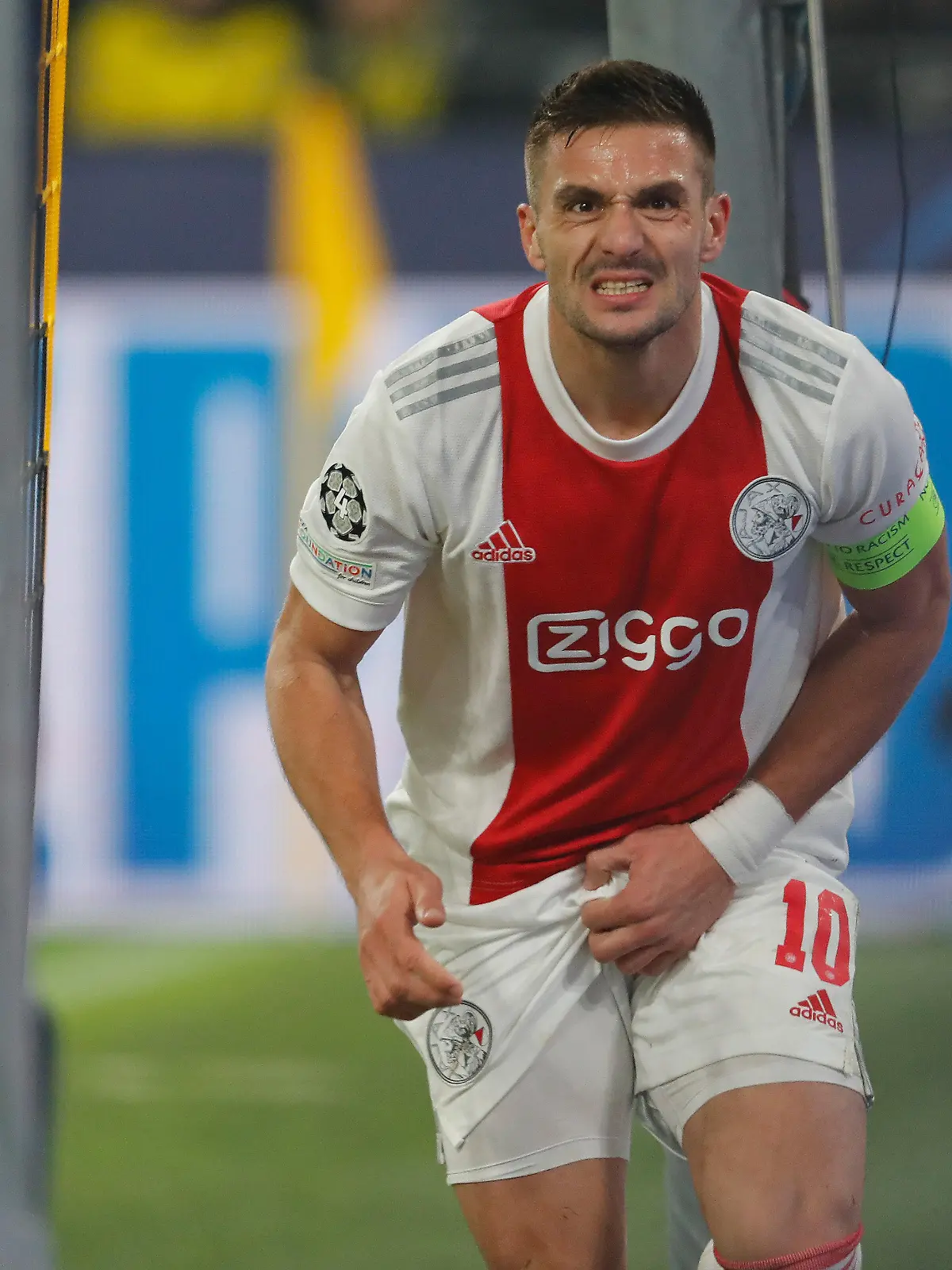 DORTMUND, 03-11-2021 Signal Iduna Park, football, UEFA Champions League, season 2021 / 2022, Ajax player Dusan Tadic after scoring 1-1 during the match Dortmund - Ajax