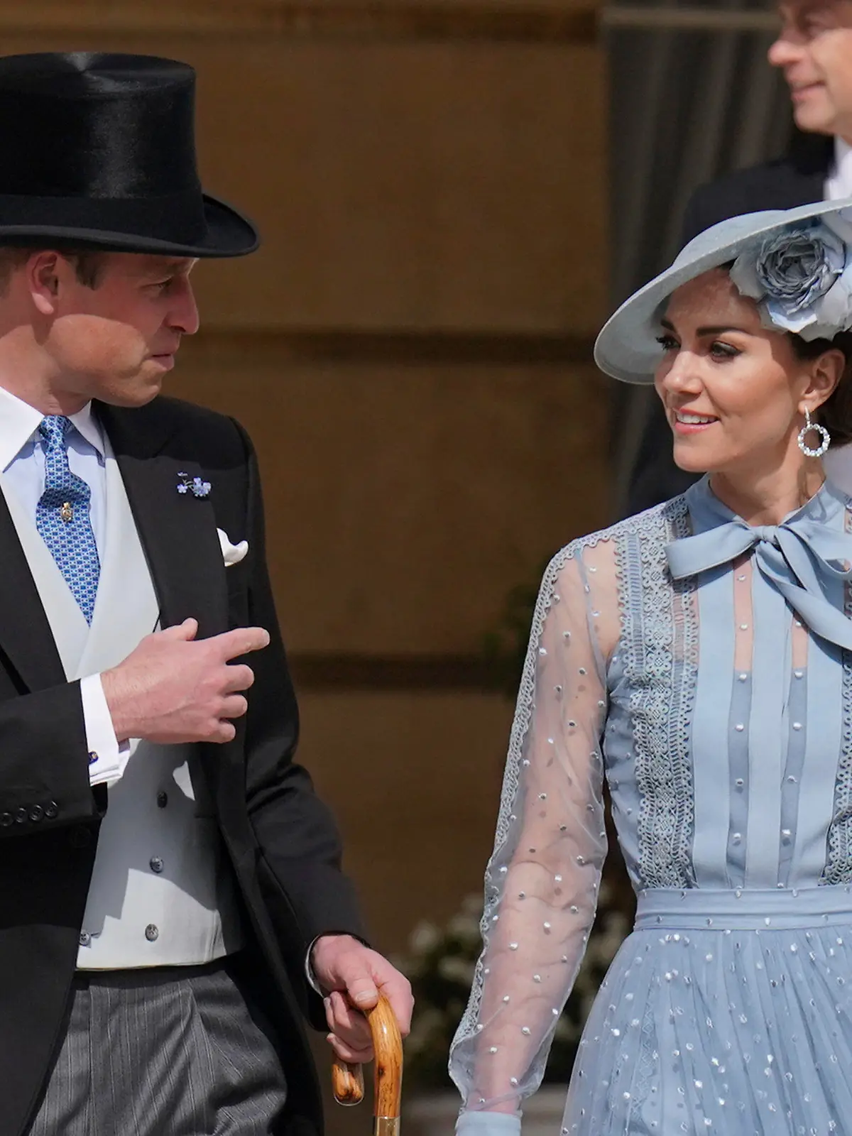 09.05.2023, Großbritannien, London: William (l), Prinz von Wales, und Kate, Prinzessin von Wales, nehmen an einer Gartenparty im Buckingham Palace teil, um die Krönung von König Charles III. zu feiern. Foto: Jonathan Brady/Pool AP/dpa +++ dpa-Bildfunk +++