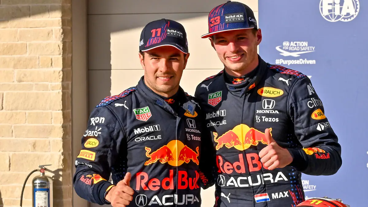11 Sergio Perez MEX, Red Bull Racing, 33 Max Verstappen NED, Red Bull Racing, F1 Grand Prix of USA at Circuit of The Americas on October 23, 2021 in Austin, United States of America. Photo by HOCH ZWEI Austin United States of America *** 11 Sergio Perez MEX, Red Bull Racing , 33 Max Verstappen NED, Red Bull Racing , F1 Grand Prix of USA at Circuit of The Americas on October 23, 2021 in Austin, United States of America Photo by HOCH ZWEI Austin United States of America