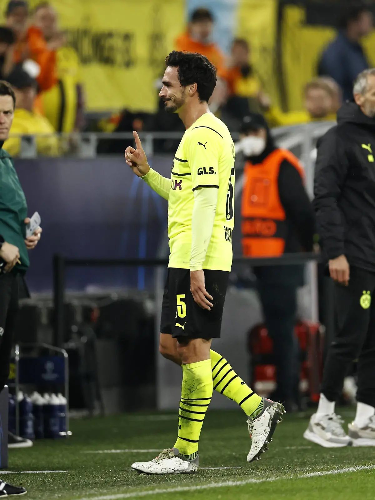  DORTMUND - Mats Hummels of Borussia Dortmund during the UEFA Champions League match between Borussia Dortmund and Ajax Amsterdam at Signal Iduna Park on November 3, 2021 in Dortmund, Germany. ANP MAURICE VAN STEEN UEFA Champions League 2021/2022 xVIxANPxSportx/xxANPxIVx *** DORTMUND Mats Hummels of Borussia Dortmund during the UEFA Champions League match between Borussia Dortmund and Ajax Amsterdam at Signal Iduna Park on November 3, 2021 in Dortmund, Germany ANP MAURICE VAN STEEN UEFA Champions League 2021 2022 xVIxANPxSportx xxANPxIVx 440131213