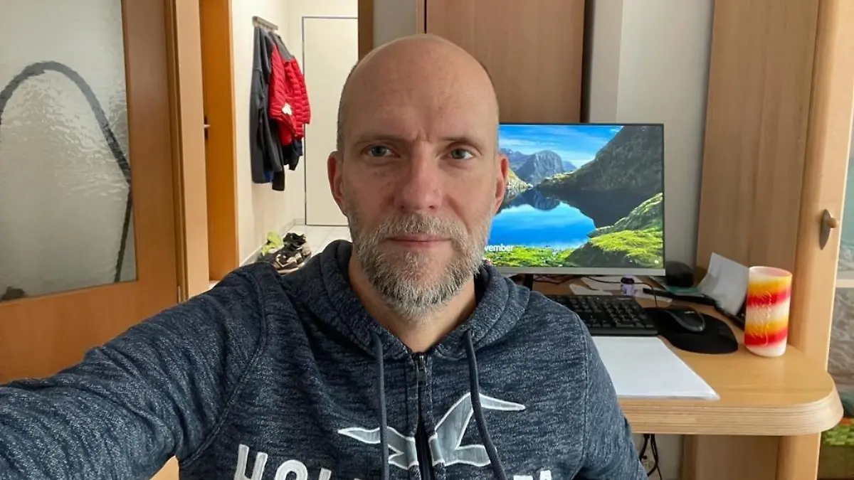 Wenn Harald Kränzle den Laptop aufklappt und arbeiten will, bekommt er Kopfschmerzen. Letze Woche Dienstag ist der positiv auf das Coronavirus getestet worden.