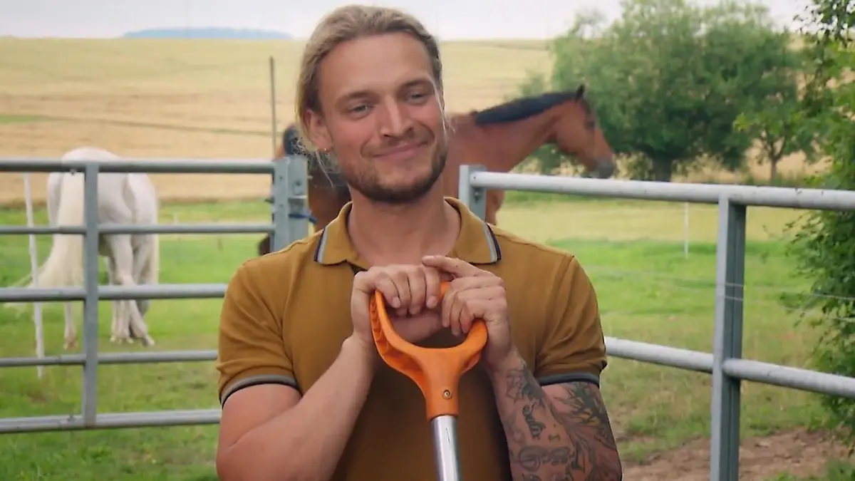 Hat Bauer Björn seine Favoritin schon gefunden? Bauer sucht Frau: Heiße Blicke bei der Arbeit