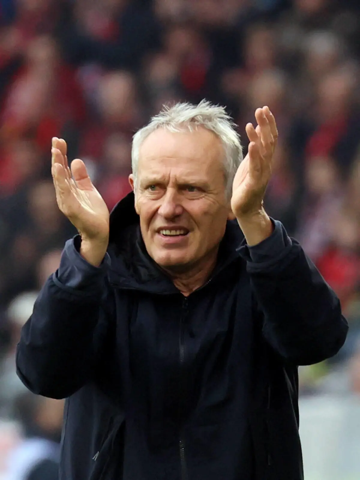  30.10.21 SC Freiburg - SpVgg Greuther Fürth Deutschland, Freiburg, 30.10.2021, Fussball, Bundesliga, SC Freiburg - SpVgg Greuther Fürth: Christian Streich Trainer SC Freiburg. *** 30 10 21 SC Freiburg SpVgg Greuther Fürth Germany, Freiburg, 30 10 2021, football, Bundesliga, SC Freiburg SpVgg Greuther Fürth Christian Streich coach SC Freiburg