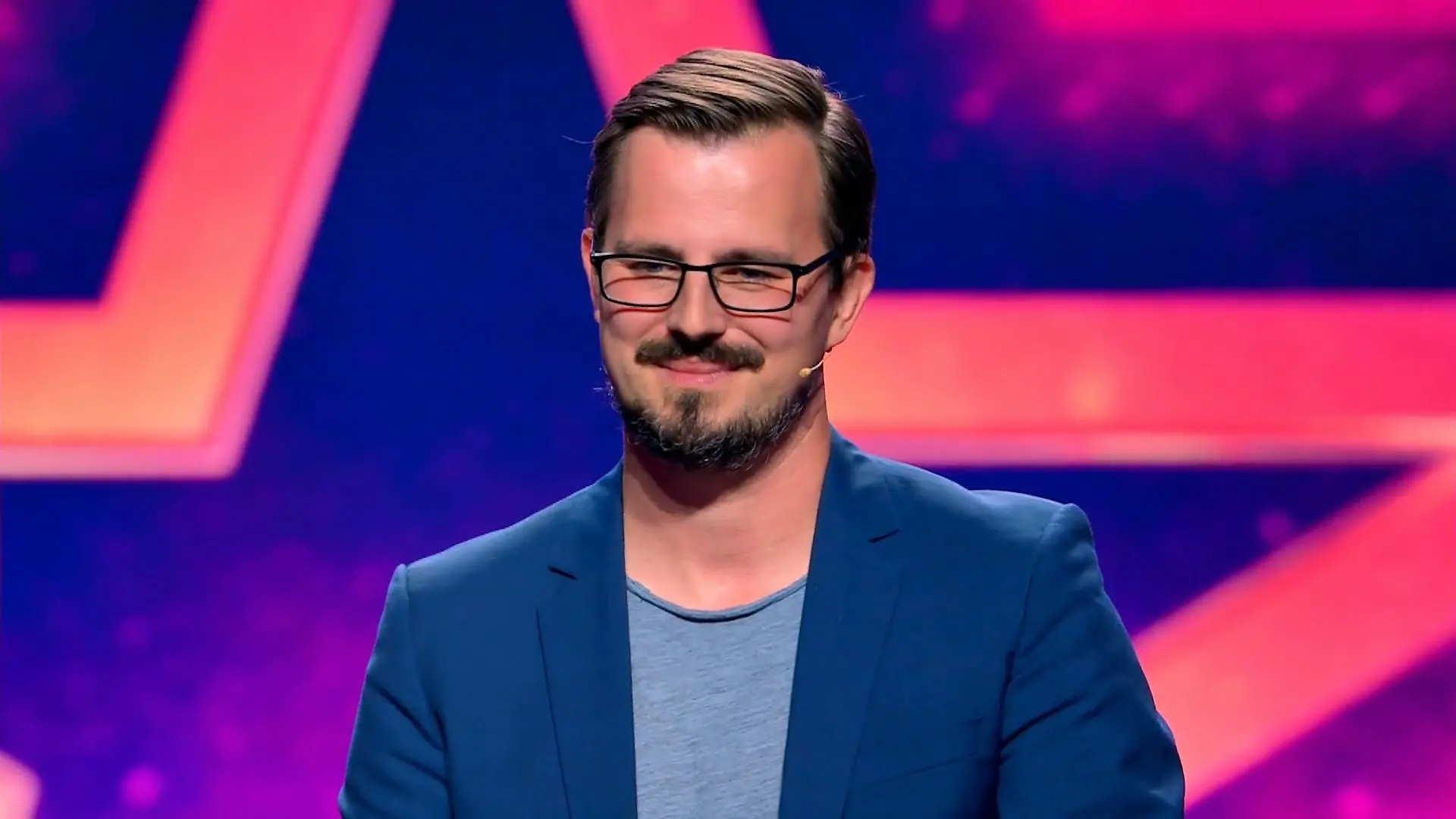 Unfassbar! Er kennt alle Namen & Geburtstage des Publikums Boris Nikolai Konrad bei "Das Supertalent"