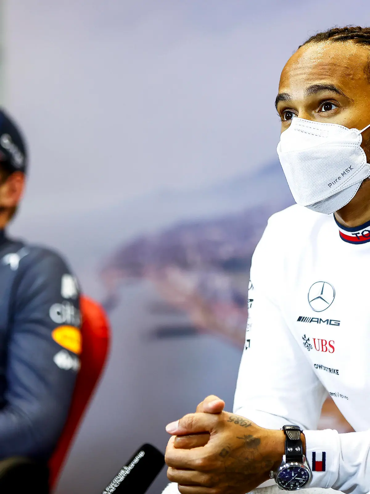 Formula 1 2021: Russian GP SOCHI AUTODROM, RUSSIAN FEDERATION - SEPTEMBER 26: Max Verstappen, Red Bull Racing, 2nd position, and Sir Lewis Hamilton, Mercedes, 1st position, in the post race press conference, PK, Pressekonferenz during the Russian GP at Sochi Autodrom on Sunday September 26, 2021 in Sochi, Russian Federation. Photo by Andy Hone / LAT Images Images PUBLICATIONxINxGERxSUIxAUTxHUNxONLY GP2115_144545_ONZ1166 