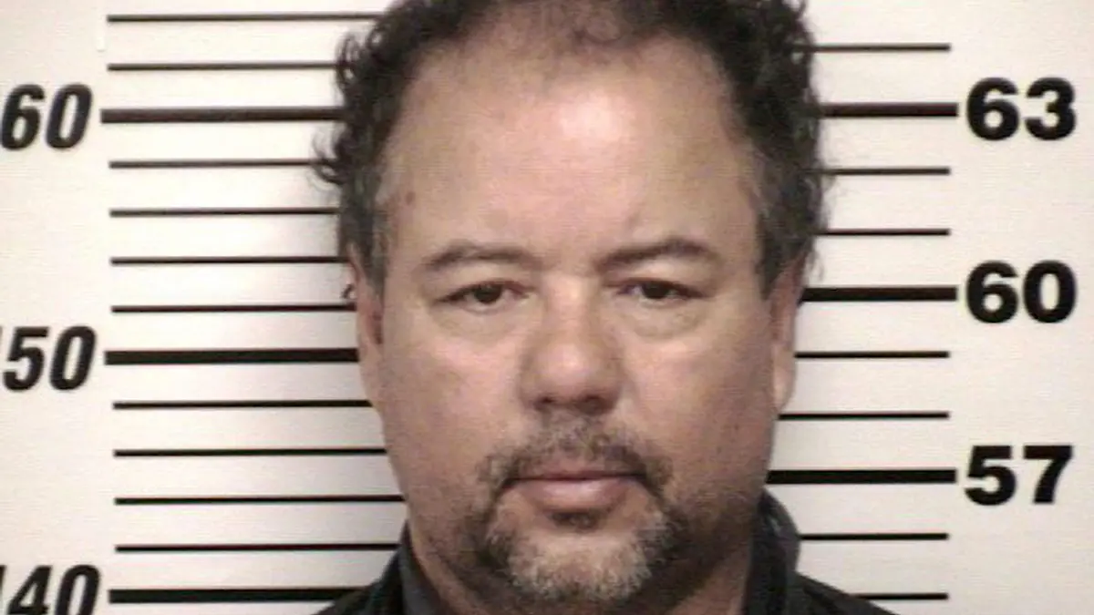 epa03694916 Handout booking photo released 10 May 2013 by the Cuyahoga County Sheriff's Office showing Ariel Castro who was arrested in connection with the discovery of three kidnapped women allegedly held captive for more than ten years in a home in Cleveland, Ohio, USA, 07 May 2013. The three women, Amanda Berry, Gina DeJesus and Michelle Knight had disappeared in Cleveland between 2002 and 2004 at different times. EPA/CUYAHOGA COUNTY SHERIFFS OFFICE / HANDOUT EDITORIAL USE ONLY +++(c) dpa - Bildfunk+++