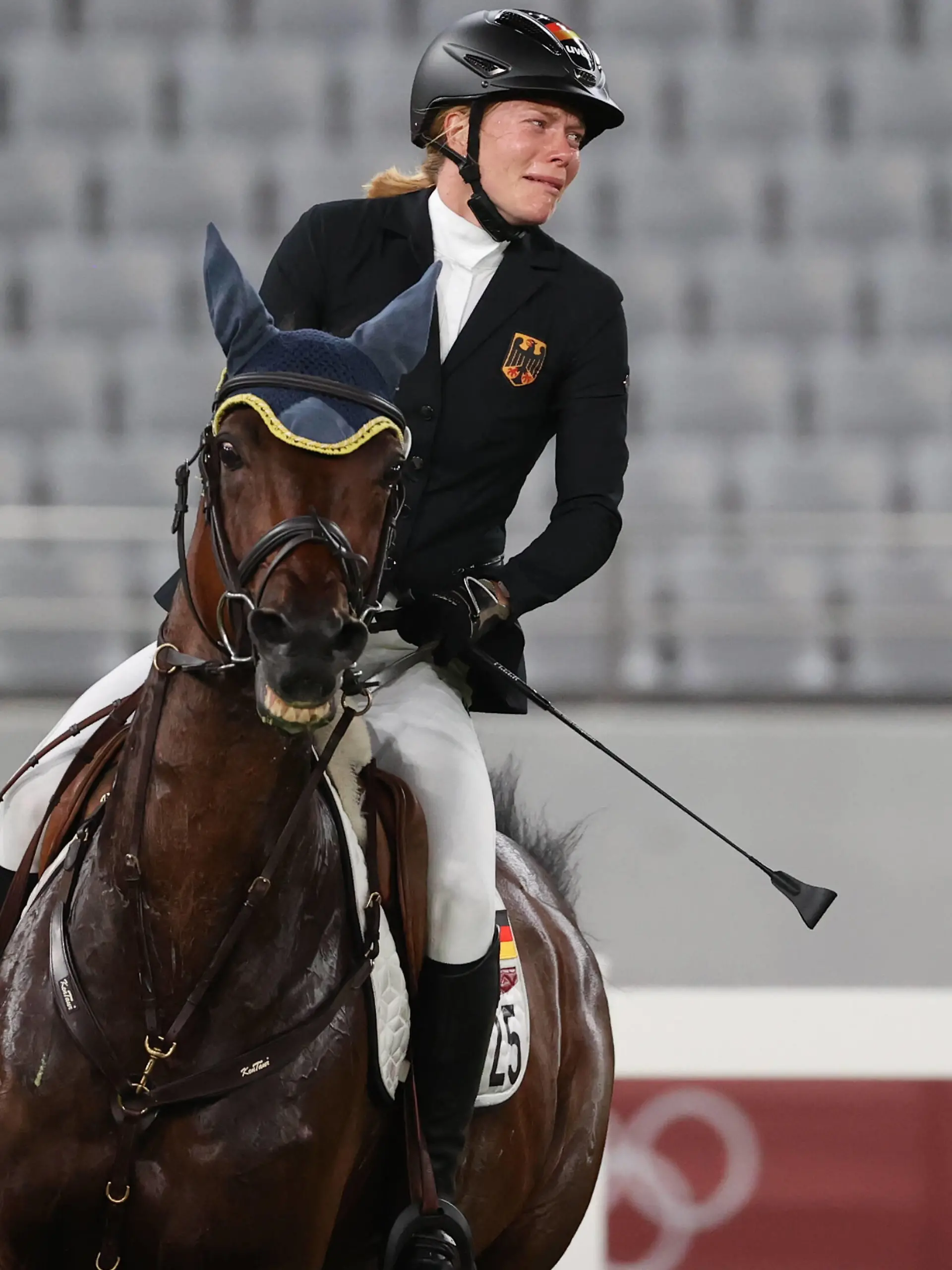  TOKYO, JAPAN - AUGUST 6, 2021: Germany s Annika Schleu competes in the women s individual riding show jumping event during the Modern pentathlon, moderner Fünfkampf competition at the 2020 Summer Olympic Games, Olympische Spiele, Olympia, OS at Tokyo Stadium. Stanislav Krasilnikov/TASS PUBLICATIONxINxGERxAUTxONLY TS10BA81