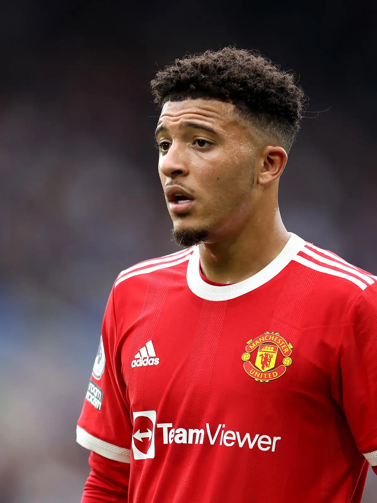 LEICESTER, ENGLAND - OCTOBER 16: Jadon Sancho of Manchester United during the Premier League match between Leicester City and Manchester United at The King Power Stadium on October 16, 2021 in Leicester, England. (Photo by Alex Pantling/Getty Images)