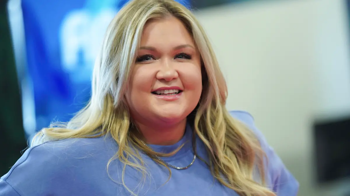 Sophia Thiel, die deutsche Fitness-Bloggerin und Autorin im Portrait bei der Fitness und Gesundheitsmesse FIBO auf dem Koelner Messegelaende, 16.04.2023, Koeln