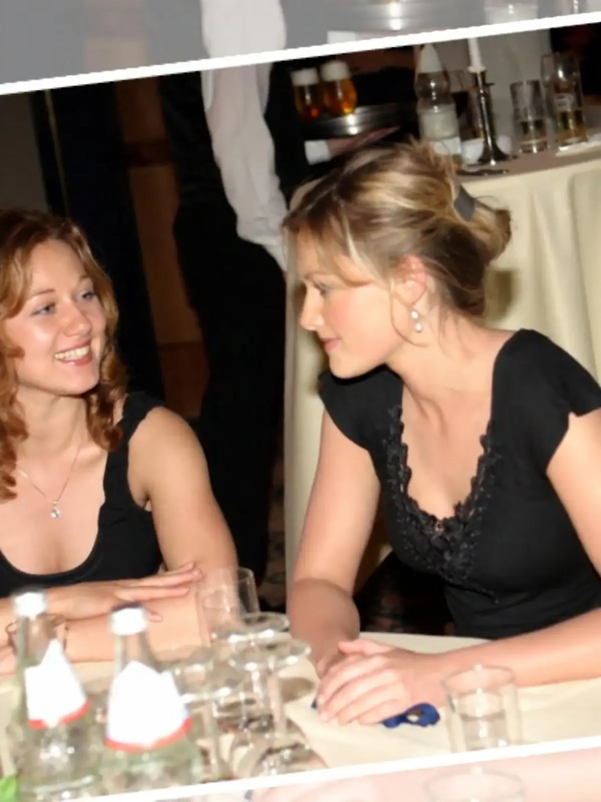 Bild zu: "Auch ihre Schwester ist schwanger"