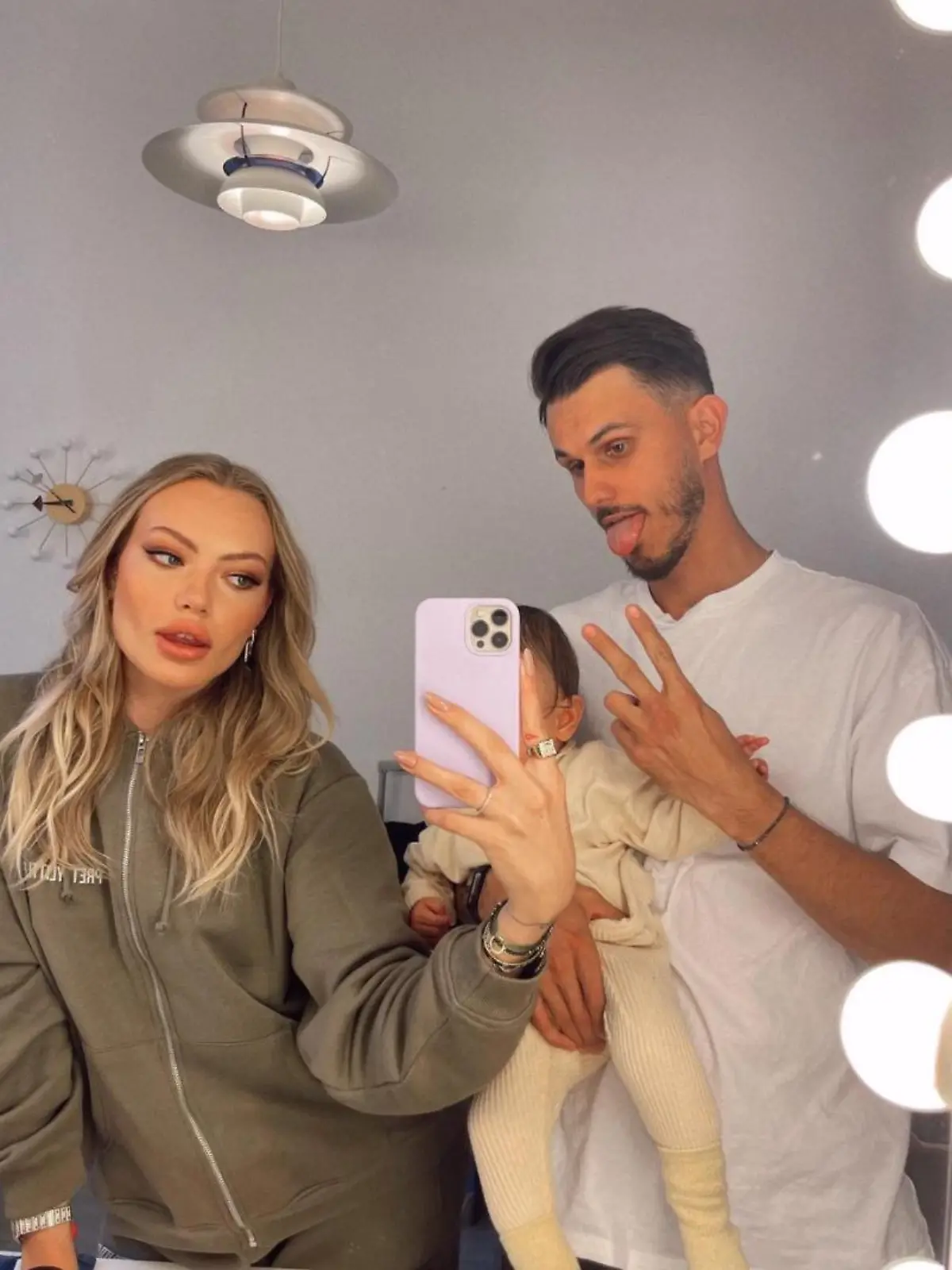 Cheyenne Ochsenknecht mit ihrem Freund Nino und Baby Mavie.