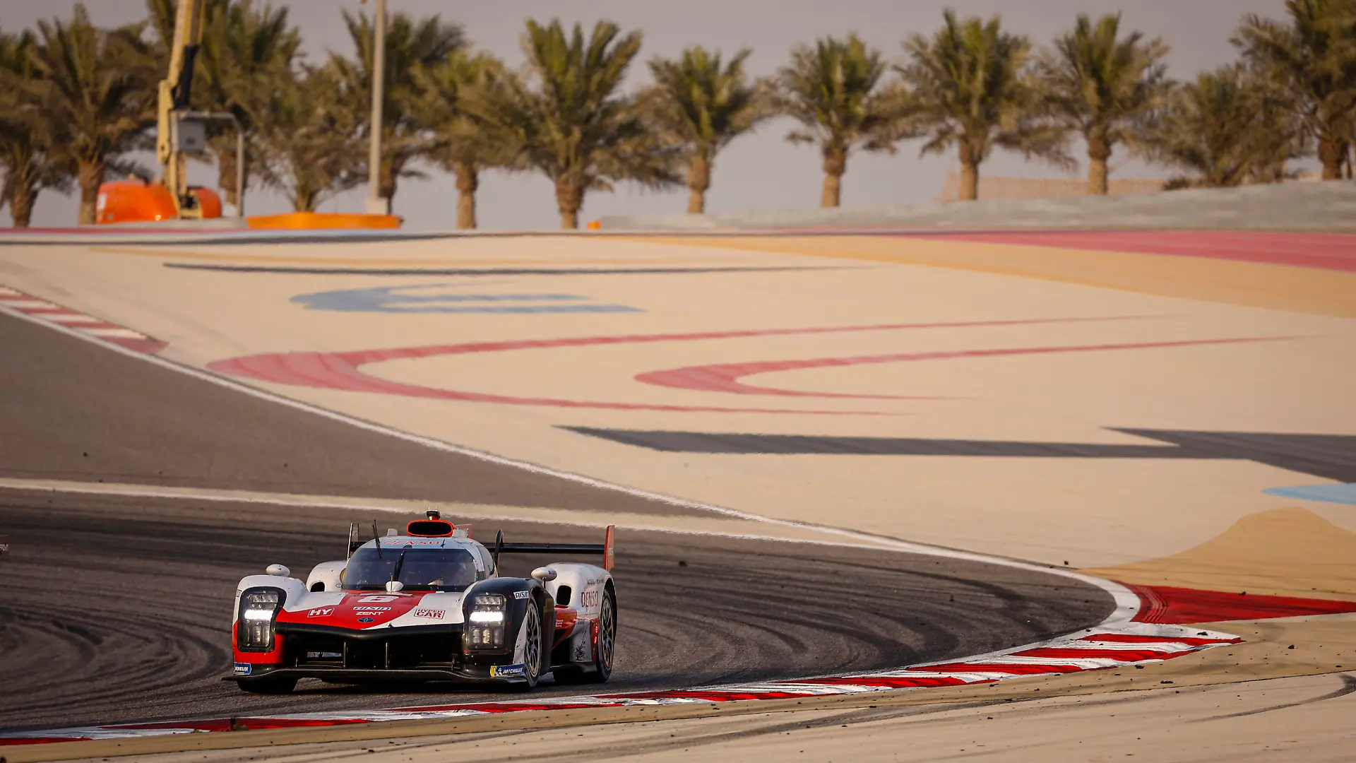 08 Buemi Sebastien (swi), Nakajima Kazuki (jpn), Hartley Brendon (nzl), Toyota Gazoo Racing, Toyota GR010 - Hybrid, action during the 6 Hours of Bahrain, 5th round of the 2021 FIA World Endurance Championship, FIA WEC, on the Bahrain International Circuit, from October 28 to 30, 2021 in Sakhir, Bahrain - Photo Fran?ois Flamand / DPPI