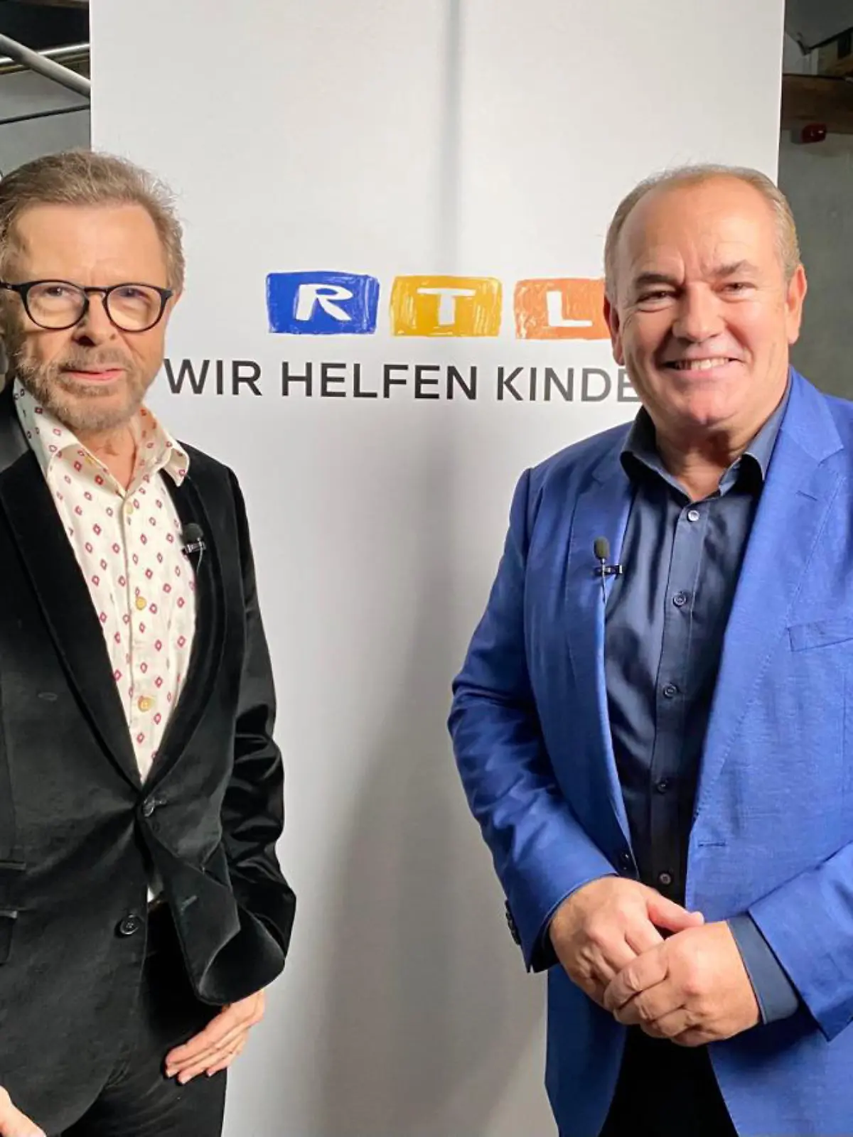 RTL-Charity-Chef Wolfram Kons (rechts) mit Björn Ulvaeus von ABBA
