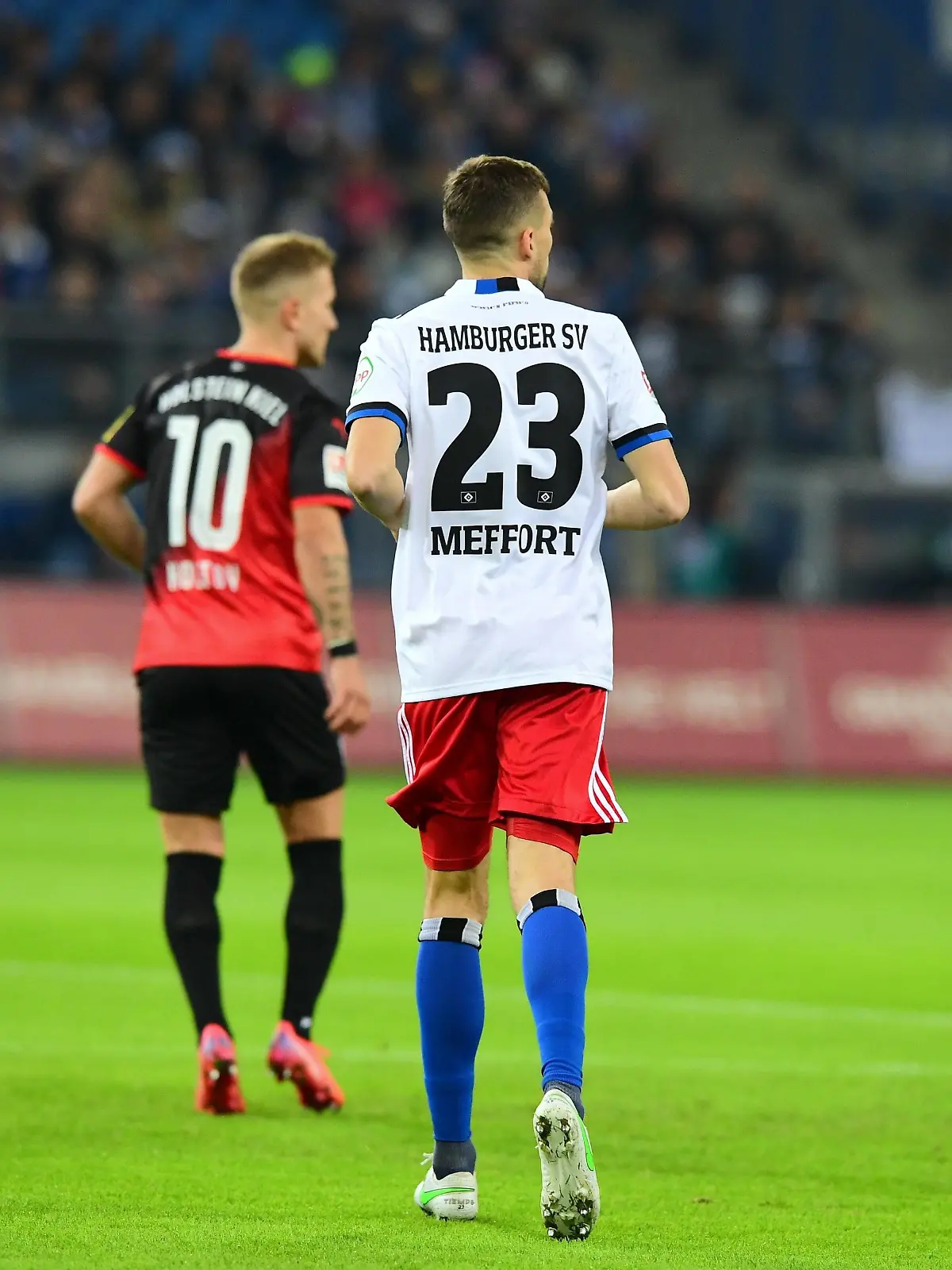  Fussball I Herren I 2.Bundesliga l Hamburger SV - Holstein Kiel I 12.Spieltag I Saison 2021-2022 I HSV I 30.10.2021 I Meffert Jonas HSV Trikot Falsch Name Bedruckt hat das einen Grund , Sportplatz : Volksparkstadion, Stellingen Hamburg Deutschland *** Football I Men I 2 Bundesliga l Hamburger SV Holstein Kiel I 12 Matchday I Season 2021 2022 I HSV I 30 10 2021 I Meffert Jonas HSV Trikot Falsch Name Bedruckt hat das einen Grund , Sportplatz Volksparkstadion, Stellingen Hamburg Germany
