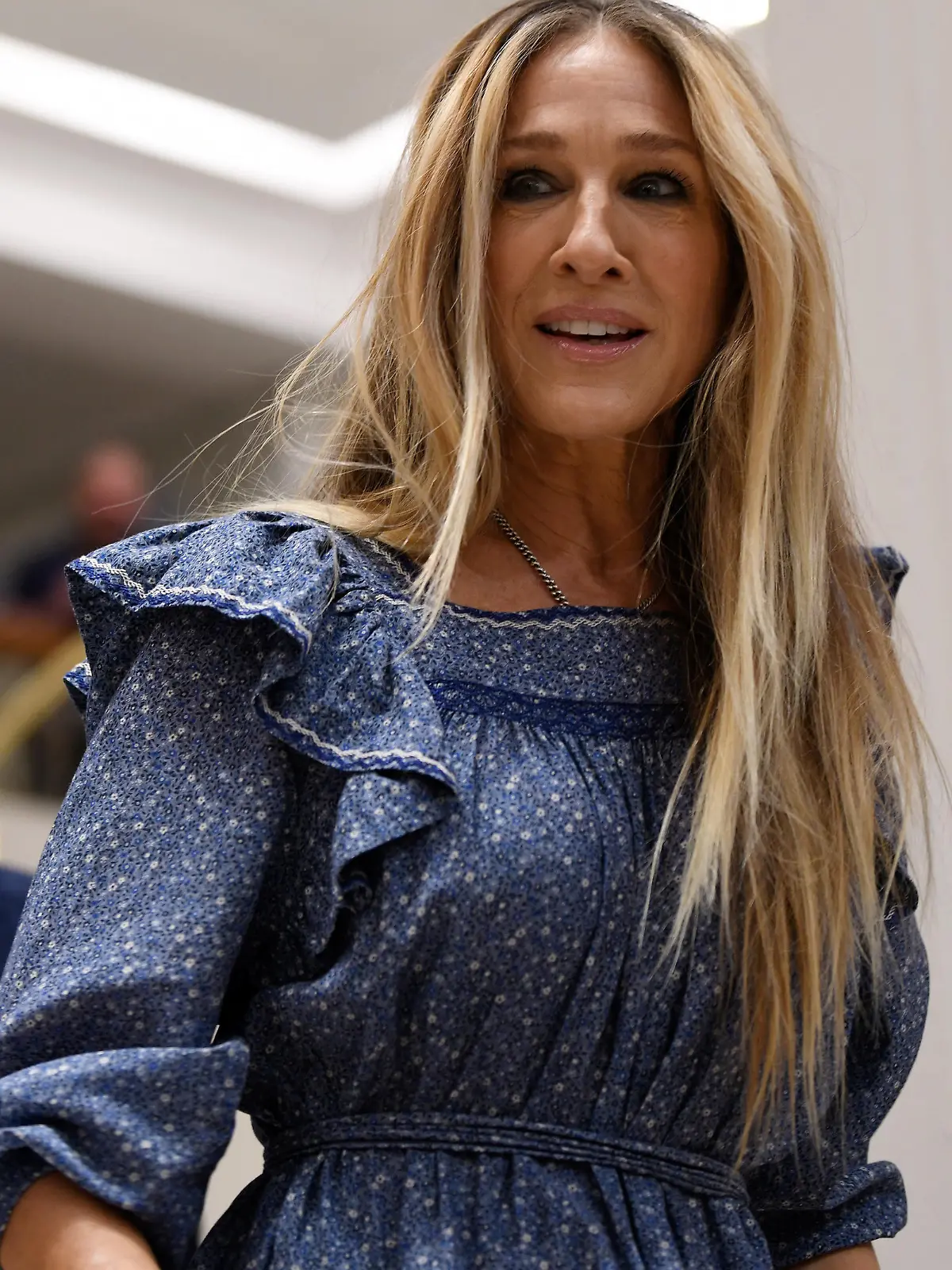 20.10.2019, Australien, Sydney: Sarah Jessica Parker, Schauspielerin aus den USA, begrüßt Fans bei einem Meet and Greet in dem Kaufhaus David Jones anlässlich ihrer neuen Schuhkollektion. Foto: Bianca De Marchi/AAP/dpa +++ dpa-Bildfunk +++