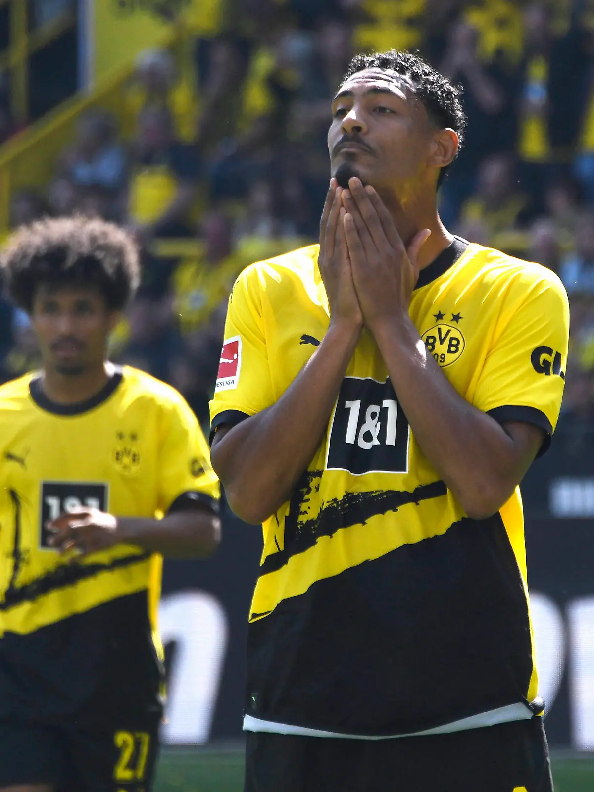 Fussball, Bundesliga, Deutschland, Herren, Saison 2022/2023, 34. Spieltag, Signal Iduna Park Dortmund: Bor. Dortmund - FSV Mainz 05 Sebastien Haller BVB enttäuscht nach seinem verschossenen Elfmeter. Enttäuschung, Frust, Aktion. DFB/DFL REGULATIONS PROHIBIT ANY USE OF PHOTOGRAPHS AS IMAGE SEQUENCES AND/OR QUASI-VIDEO *** Football, Bundesliga, Germany, Men, Season 2022 2023, Matchday 34, Signal Iduna Park Dortmund Bor Dortmund FSV Mainz 05 Sebastien Haller BVB disappointed after his missed penalty disappointment, frustration, action DFB DFL REGULATES PROHIBIT ANY USE OF PHOTOGRAPHS AS IMAGE SEQUENCES AND OR QUASI VIDEO