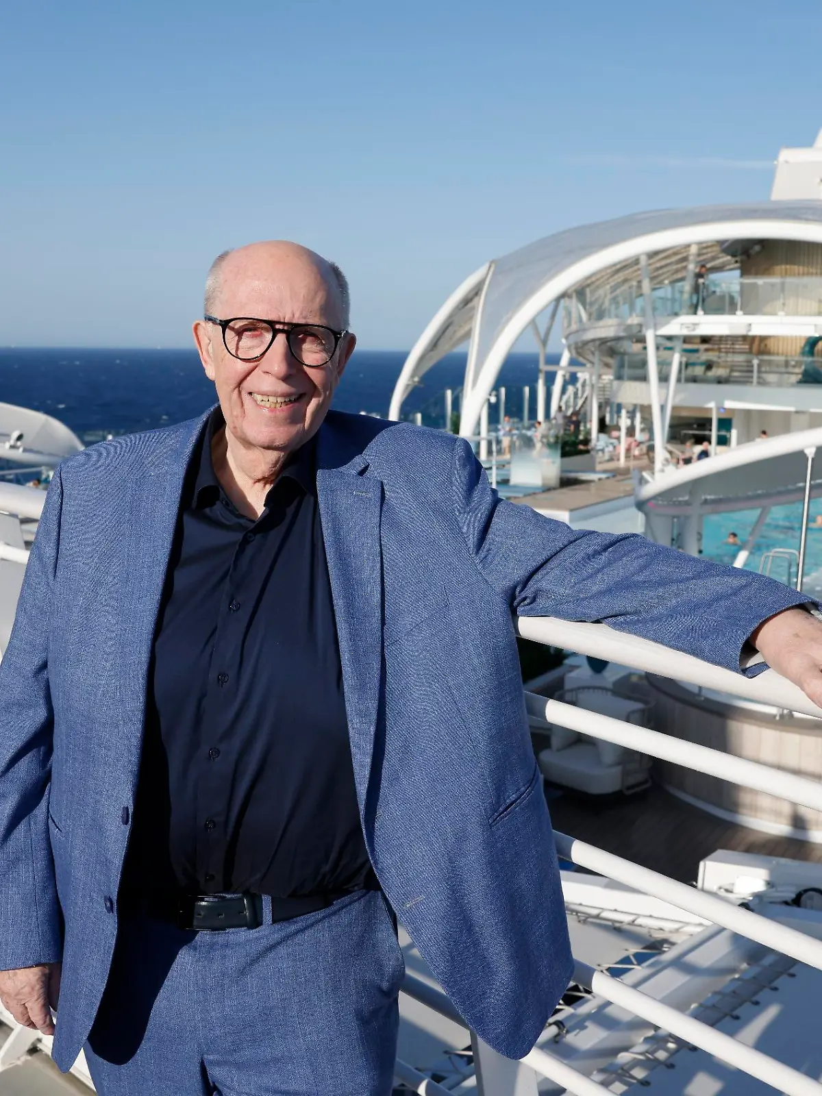 Glücklich mit 77: Reiner Calmund war bei der großen Taufe der Mein Schiff Relax dabei