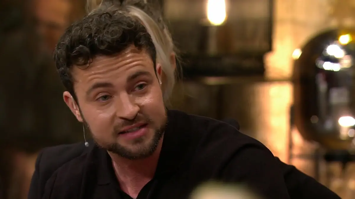 Ben Melzer geigt Mike Cees-Monballijn klar die Meinung Sommerhaus-Wiedersehen