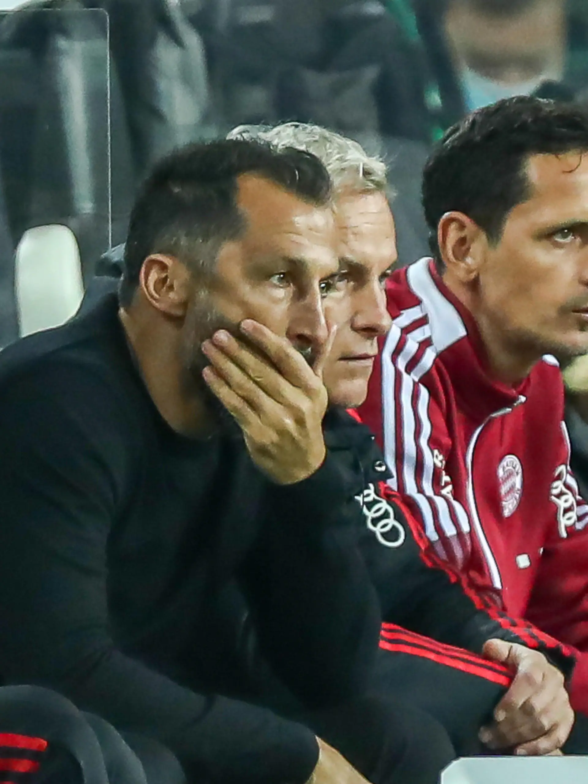 Hasan Salihamidzic FC Bayern München / Muenchen, Sportdirektor unzufrieden, enttäuscht / enttaeuscht, GER, Borussia Mönchengladbach / Moenchengladbach vs. FC Bayern München / Muenchen, Fussball, DFB-Pokal, 2021/2022, 2. Runde, 27.10.2021, DFB/DFL regulations prohibit any use of photographs as image sequences and/or quasi-video., GER, Borussia Mönchengladbach / Moenchengladbach vs. FC Bayern München / Muenchen, Fussball, DFB-Pokal, 2021/2022, 2. Runde, 27.10.2021 Mönchengladbach / Moenchengladbach *** Hasan Salihamidzic FC Bayern München Muenchen, sport director dissatisfied, disappointed disappointed, GER, Borussia Mönchengladbach Moenchengladbach vs FC Bayern München Muenchen, Football, DFB Pokal, 2021 2022, 2 Round, 27 10 2021, DFB DFL regulations prohibit any use of photographs as image sequences and or quasi video , GER, Borussia Mönchengladbach Moenchengladbach vs FC Bayern Munich Muenchen, Football, DFB Pokal, 2021 2022, 2 Round, 27 10 2021 Mönchengladbach Moenchengladbach Copyright: xEibner-Pressefoto/GabrielxBoiax EP_GBA 
