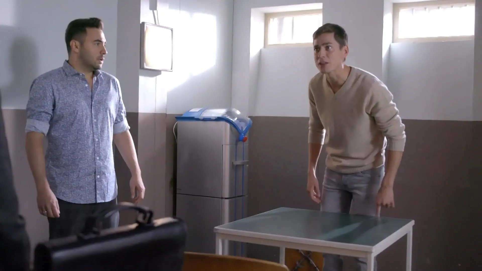 Ringo akzeptiert nicht, dass er Julius nicht mehr sehen darf „Unter uns“-Folge vom 08.11.21