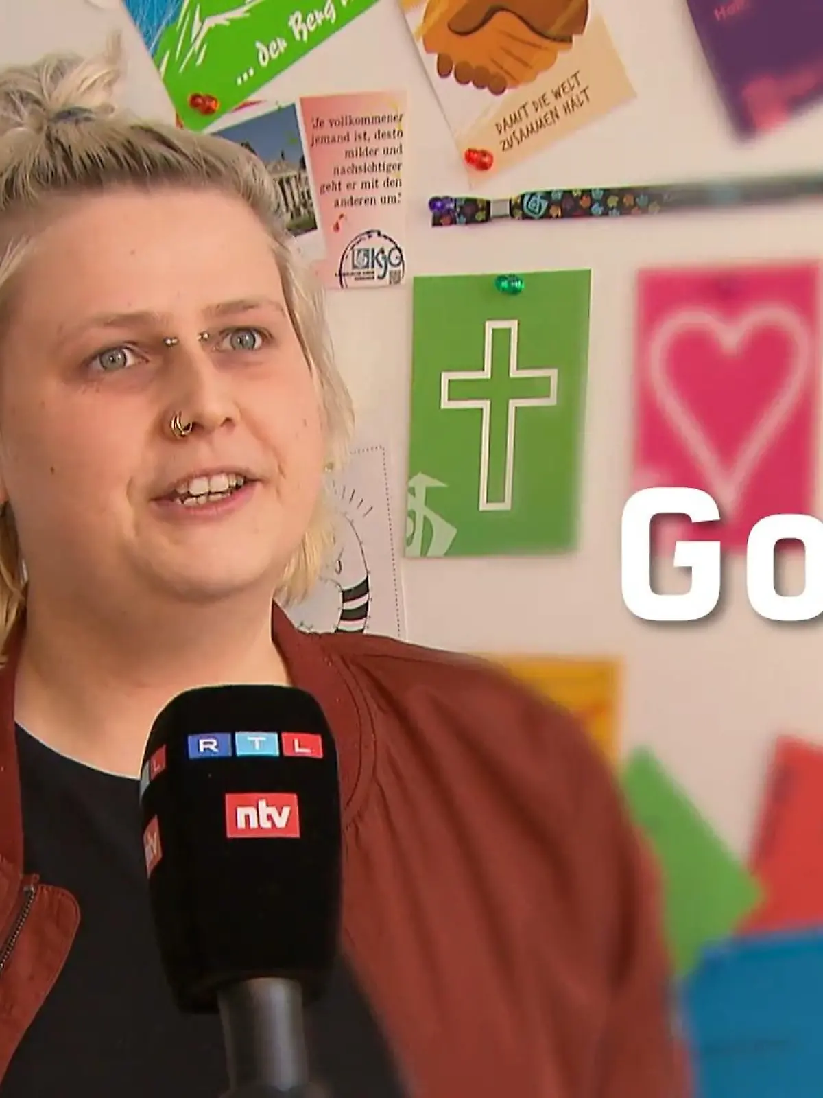Bild zu: "Jetzt gendern Jung-Katholiken „Gott“"