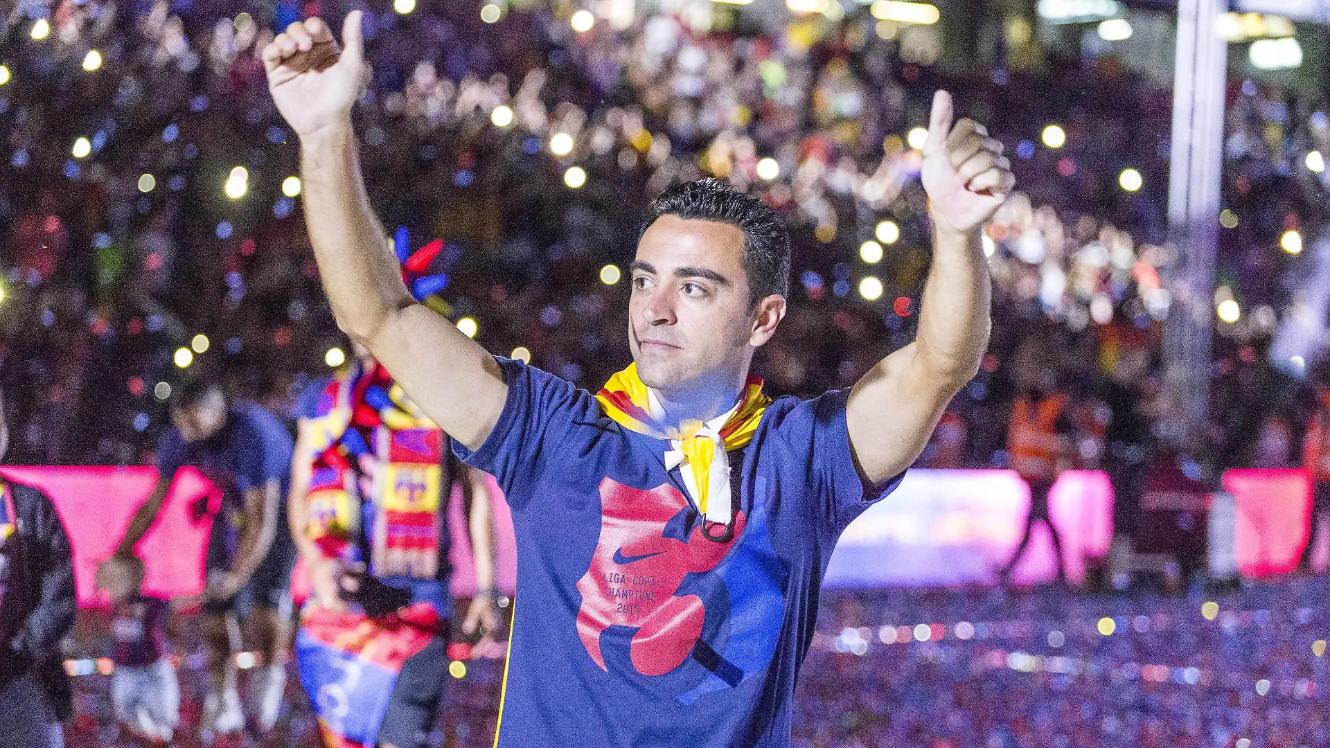 Aktuell Fußball, FC Barcelona feiert Triple-Gewinn BARCELONA- JUNIO, 7- SPAIN: Xavi Hernandez durante la celebracion del triplete de titulos conseguidos en la temporada 2014-15 de liga, copa y champions celebrada en el Camp Nou en Barcelona el 7 de junio de 2015. (Photo: Mikel Trigueros/ Urbanandsport /Cordon Press) PUBLICATIONxINxGERxSUIxAUTxHUNxONLY
current Football FC Barcelona celebrate Triple Profit Barcelona Junio 7 Spain Xavi Hernandez Durante La Celebración DEL de titulos en La TEMPORADA 2014 15 de League Copa Y Champions celebrada en El Camp Nou en Barcelona El 7 de Junio de 2015 Photo Mikel Trigueros urbanandsport Cordon Press PUBLICATIONxINxGERxSUIxAUTxHUNxONLY
