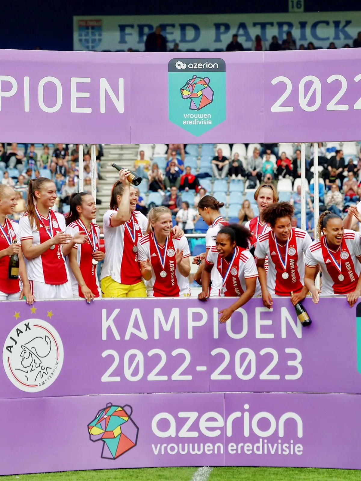 ZWOLLE, 07-05-2023 ,Mac3Park stadium, Azerion Eredivisie vrouwen, PEC - Ajax women , season 2022 / 2023. Ajax celebrate their league win PEC - Ajax women PUBLICATIONxNOTxINxNED x20838586x Copyright:
