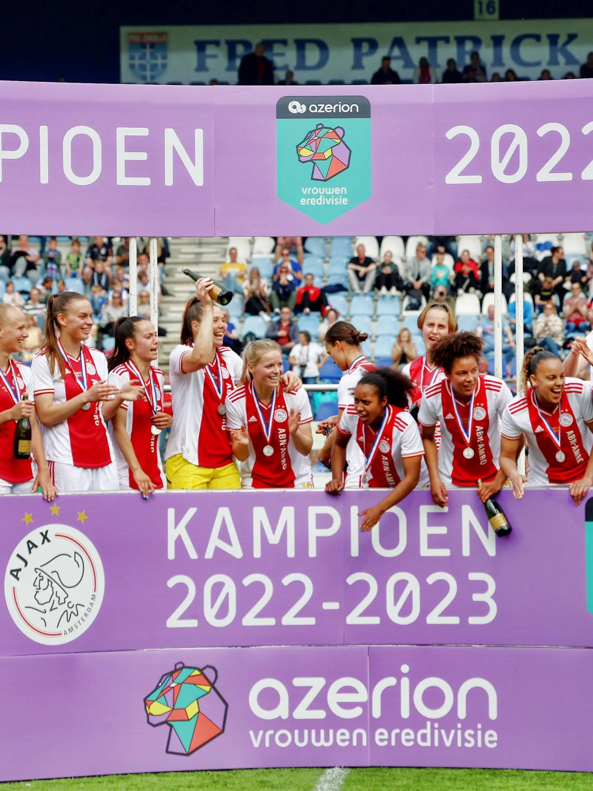ZWOLLE, 07-05-2023 ,Mac3Park stadium, Azerion Eredivisie vrouwen, PEC - Ajax women , season 2022 / 2023. Ajax celebrate their league win PEC - Ajax women PUBLICATIONxNOTxINxNED x20838586x Copyright: