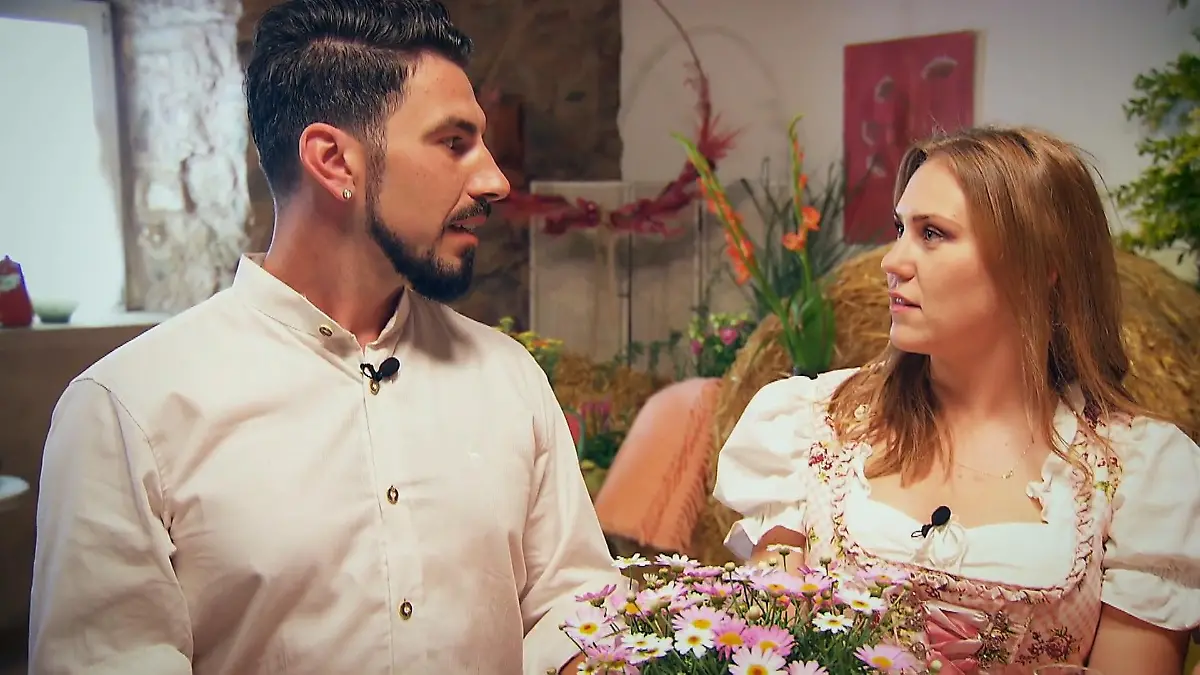 Bauer Mathias kassiert fiesen Diss von Evelina Bauer sucht Frau: "Dachte, du bist größer!"