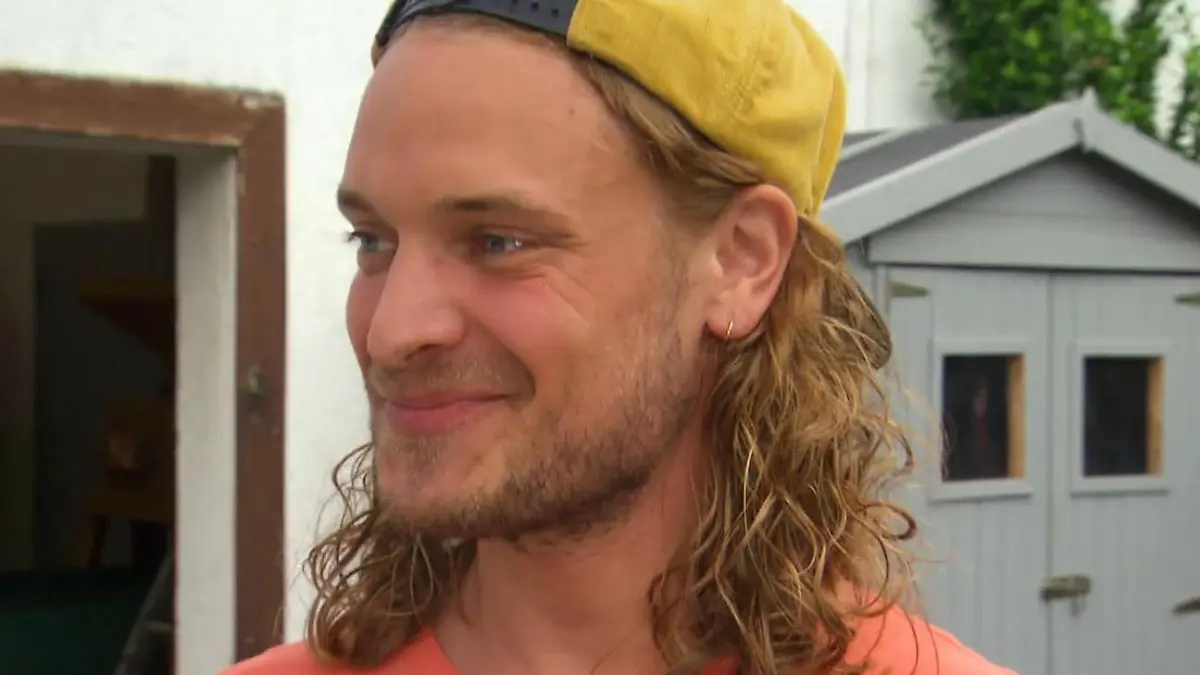 Hottie Björn hat die meisten Bewerbungen der Staffel Bauer sucht Frau: Mit 5 Ladys aufs Scheunenfest