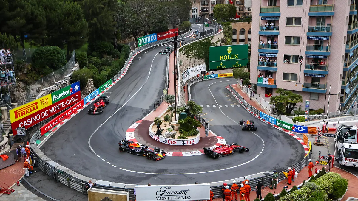 11 PEREZ Sergio mex, Red Bull Racing RB18, 16 LECLERC Charles mco, Scuderia Ferrari F1-75, 01 VERSTAPPEN Max nld, Red Bull Racing RB18, 55 SAINZ Carlos spa, Scuderia Ferrari F1-75, action during the Formula 1 Grand Prix de Monaco 2022, 7th round of the 2022 FIA Formula One World Championship, WM, Weltmeisterschaft on the Circuit de Monaco, from May 27 to 29, 2022 in Monte-Carlo, Monaco - F1 - MONACO GRAND PRIX 2022 - Race DPPI/Panoramic PUBLICATIONxNOTxINxFRAxITAxBEL 00122019_AV6_0864