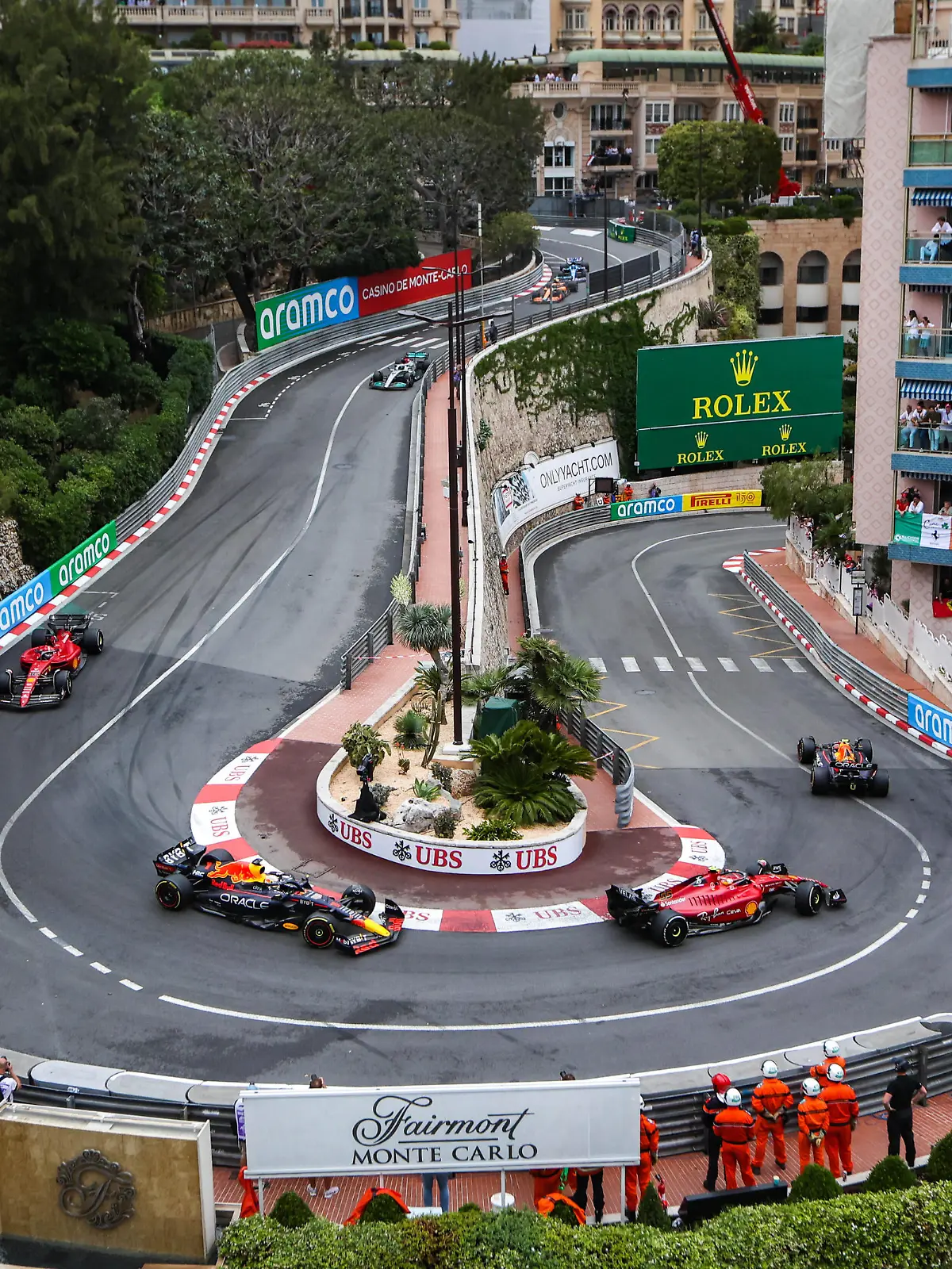  11 PEREZ Sergio mex, Red Bull Racing RB18, 16 LECLERC Charles mco, Scuderia Ferrari F1-75, 01 VERSTAPPEN Max nld, Red Bull Racing RB18, 55 SAINZ Carlos spa, Scuderia Ferrari F1-75, action during the Formula 1 Grand Prix de Monaco 2022, 7th round of the 2022 FIA Formula One World Championship, WM, Weltmeisterschaft on the Circuit de Monaco, from May 27 to 29, 2022 in Monte-Carlo, Monaco - F1 - MONACO GRAND PRIX 2022 - Race DPPI/Panoramic PUBLICATIONxNOTxINxFRAxITAxBEL 00122019_AV6_0864