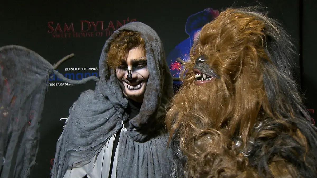 Die besten Looks von Sam Dylans Halloween-Party Gruseliger Promi-Auflauf