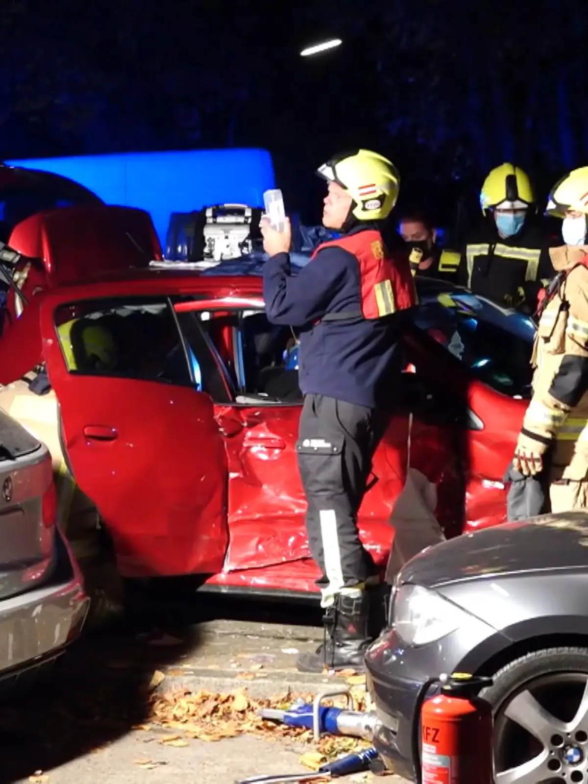 Bild zu: "Irrer Crash: Mit 100 in der 30er-Zone"