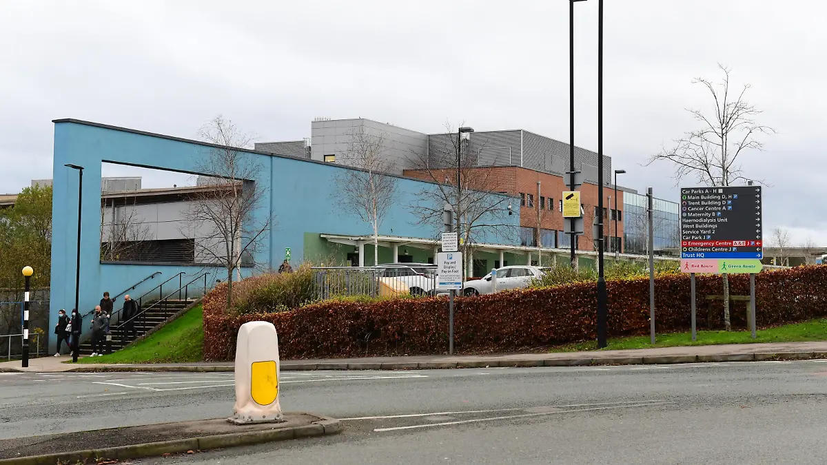 A mother-of-four is fuming with Stoke-on-Trent's main hospital after remnants of a miscarried pregnancy were left inside her body for seven months.
Ericka Hall suffered a miscarriage in March - just the day before her 12-week scan - and was sent home from the Royal Stoke University Hospital after being checked over.
GV Royal Stoke University Hospital