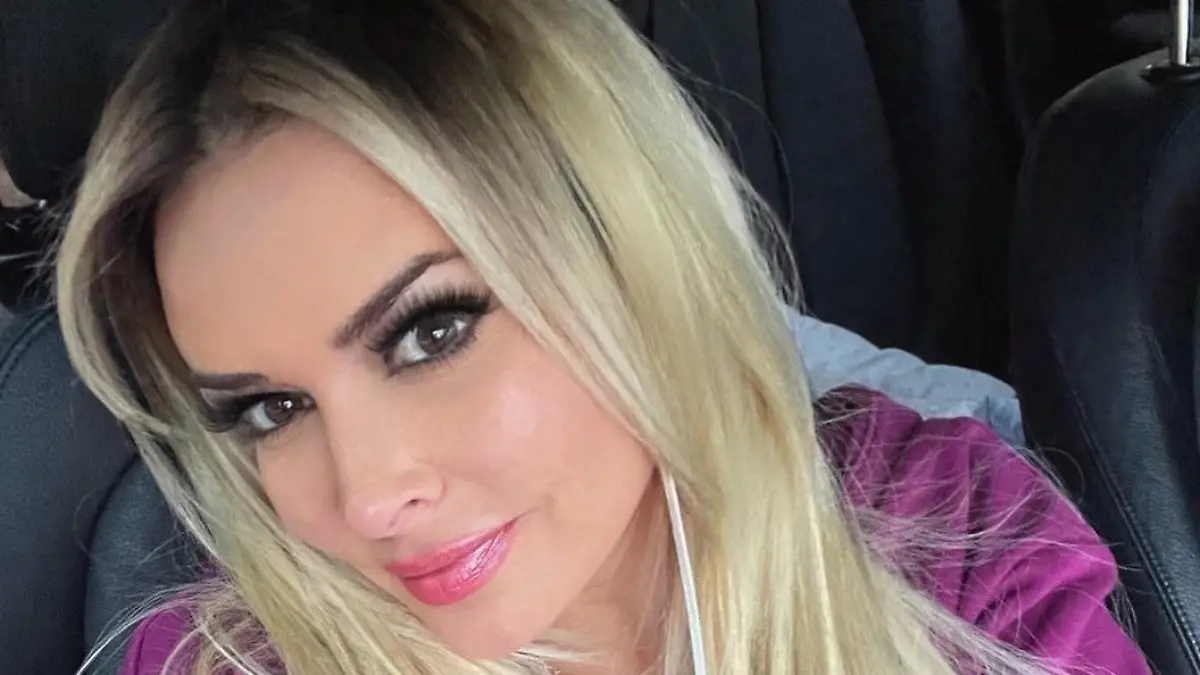 Neue Haarfarbe für Daniela Katzenberger Tschüss, dunkler Ansatz!