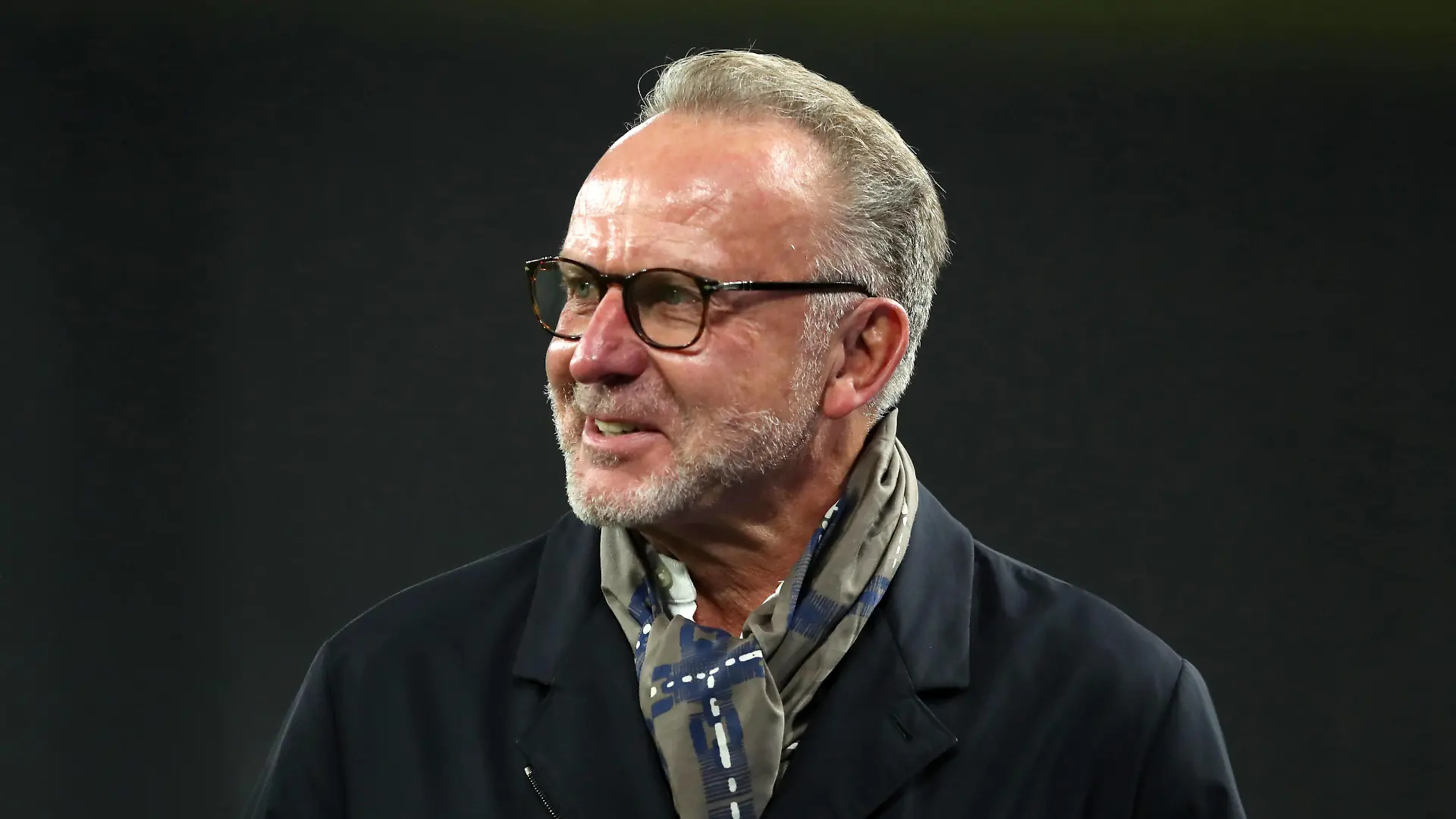 Fussball 1. Bundesliga/ Borussia Dortmund - FC Bayern Muenchen 2:3 Karl-Heinz RUMMENIGGE Vorstandsvorsitzender, M, seitliches Portraet, Porträt, Portrait, Angeschnittenes Einzelbild, Einzelmotiv, Fussball 1. Bundesliga, 7. Spieltag, Borussia Dortmund DO - FC Bayern Muenchen M 2:3 , am 07.11.2020 in Dortmund/ Deutschland. Foto: Stefan Matzke / sampics / Pool via FOTOAGENTUR SVEN SIMON Nur fuer journalistische Zwecke Only for editorial use Gemaess den Vorgaben der DFL Deutsche Fussüball Liga ist es untersagt, in dem Stadion und/oder vom Spiel angefertigte Fotoaufnahmen in Form von Sequenzbildern und/oder videoaehnlichen Fotostrecken zu verwerten bzw. verwerten zu lassen. DFL regulations prohibit any use of photographs as image sequences and/or quasi-video NO SECONDARY RE- SALE WITHIN 48h AFTER KICK-OFF-Nur fuer journalistische Zwecke Only for editorial use National and International News Agencies OUT NO RESALE Dortmund Signal Iduna Park Nordrhein Westfalen Deutschland *** Soccer 1 Bundesliga Borussia Dortmund FC Bayern Muenchen 2 3 Karl Heinz RUMMENIGGE Chairman of the Board, M , side portrait, portrait, portrait, cut single image, single motif, soccer 1 Bundesliga, 7 matchday, Borussia Dortmund DO FC Bayern Muenchen M 2 3 , on 07 11 2020 in Dortmund Germany Photo Stefan Matzke sampics Pool via FOTOAGENTUR SVEN SIMON Only for journalistic purposes Only for editorial use According to the rules of the DFL Deutsche Fussüball Liga it is prohibited, to use or have used photographs taken in the stadium and/or of the match in the form of sequence images and/or video-like photo sequences DFL regulations prohibit any use of photographs as image sequences and or quasi video NO SECONDARY RE SALE WITHIN 48h AFTER KICK OFF For journalistic purposes only Only for editorial use National and International News Agencies OUT NO RESALE Dortmund Signal Iduna Park Nordrhein Westfalen Germany Poolfoto Sven Simon - Stefan Matzke - sam ,EDITORIAL USE ONLY