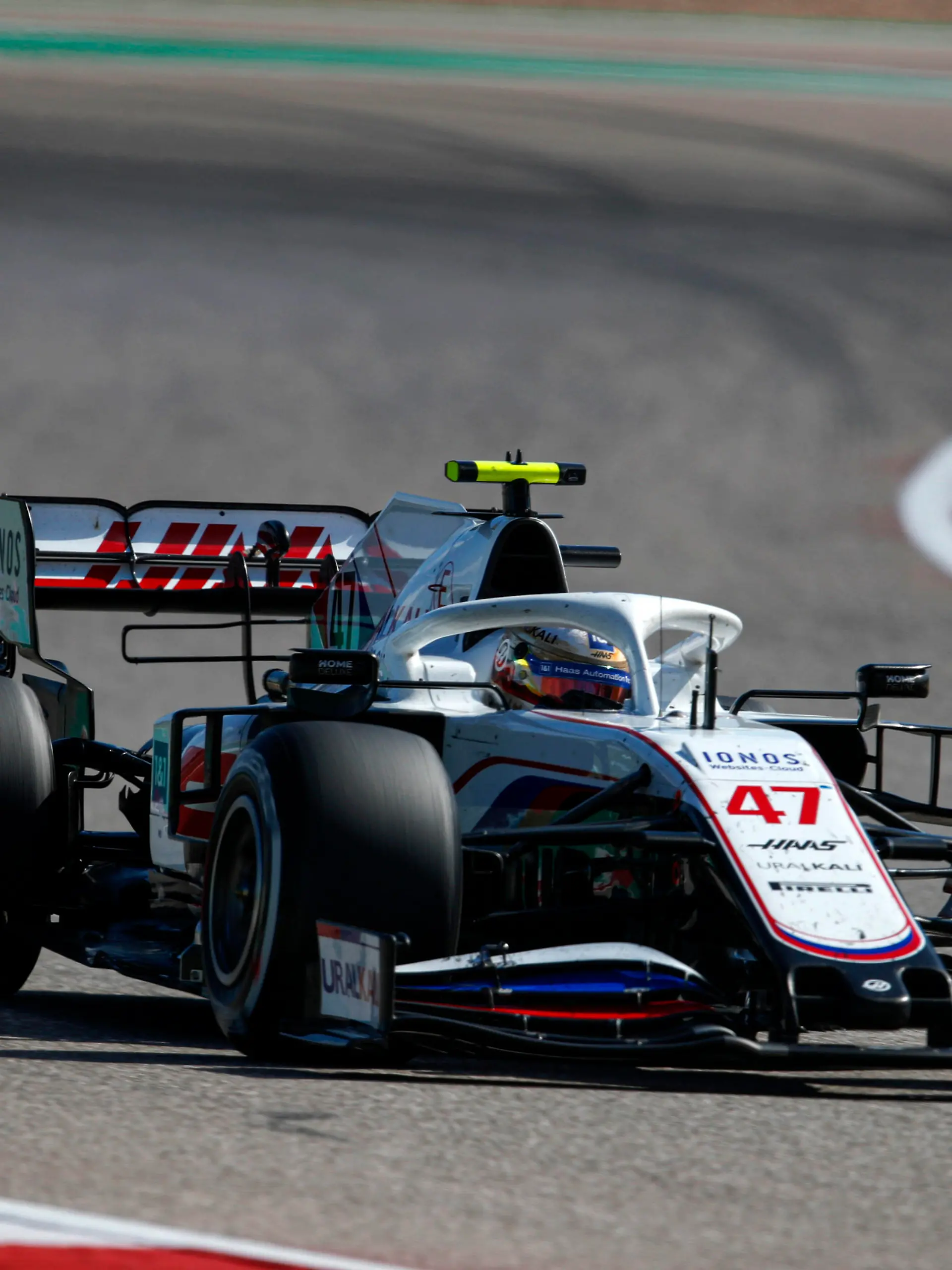  Formula 1 2021: United States GP CIRCUIT OF THE AMERICAS, UNITED STATES OF AMERICA - OCTOBER 24: Mick Schumacher, Haas VF-21 during the United States GP at Circuit of the Americas on Sunday October 24, 2021 in Austin, United States of America. Photo by Zak Mauger / LAT Images Images PUBLICATIONxINxGERxSUIxAUTxHUNxONLY GP2117_194028_54I6196