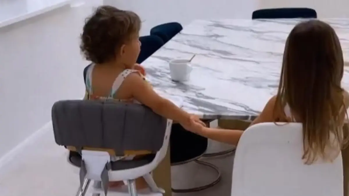 Kyla und Mia Harrison sehen sich endlich wieder.
