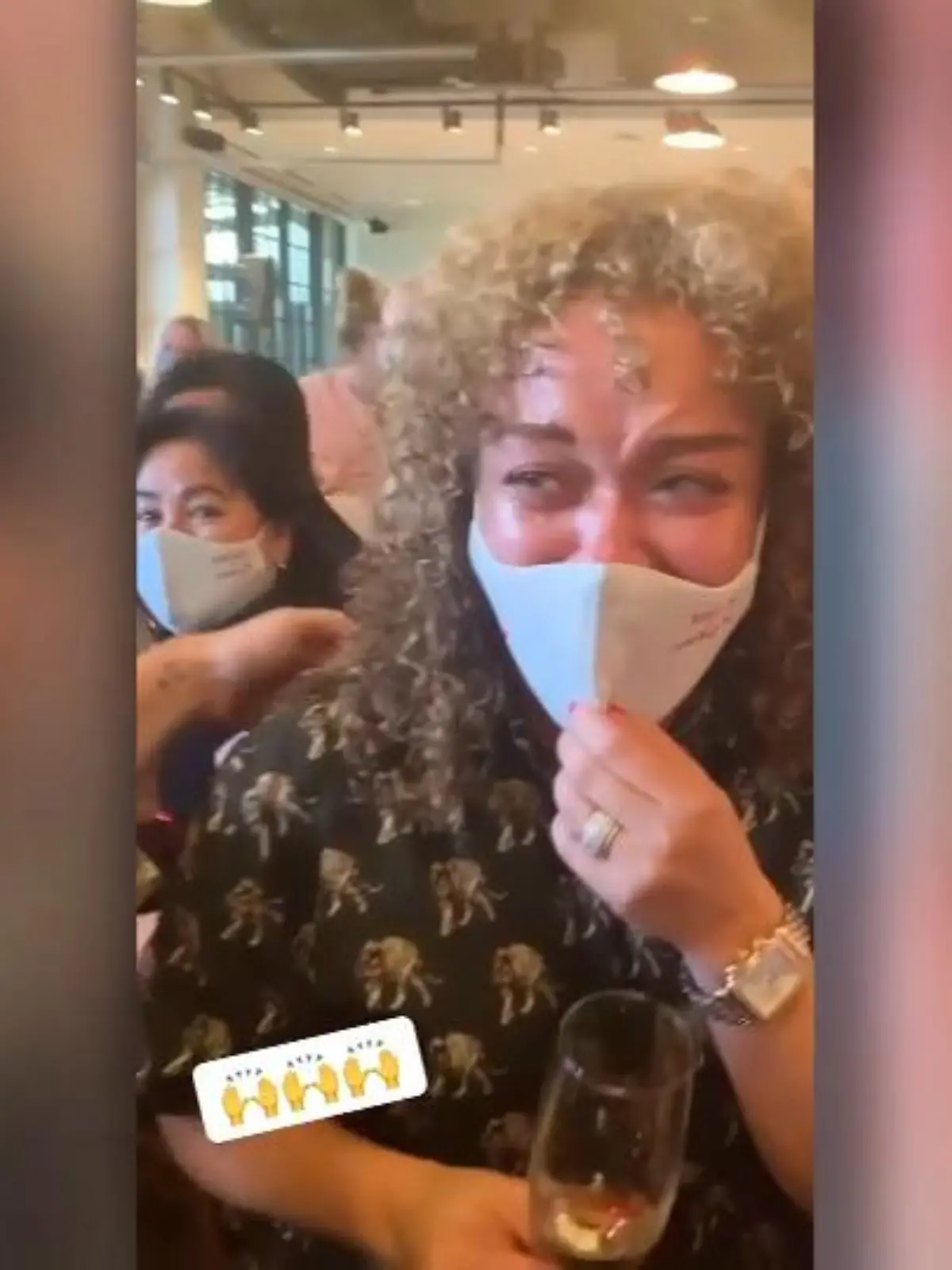 Bild zu: "Hier erfahren die Angestellten von ihrem Wahnsinns-Geschenk"