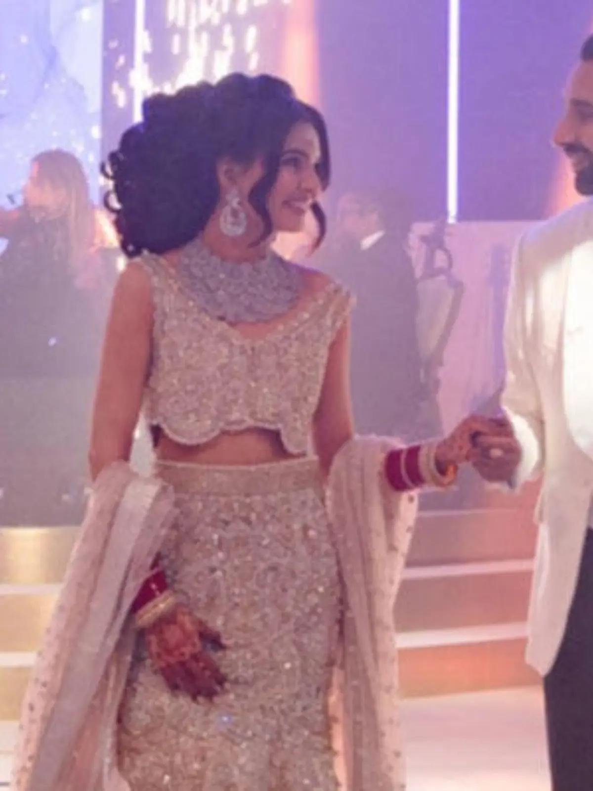 Erst vor acht Wochen hatte der verstorbene Hotelmagnat Vivek Chadha (r) mit einer opulenten Sikh-Hochzeit das 29-jährige Model Stuttee Chadha (l) geheiratet.