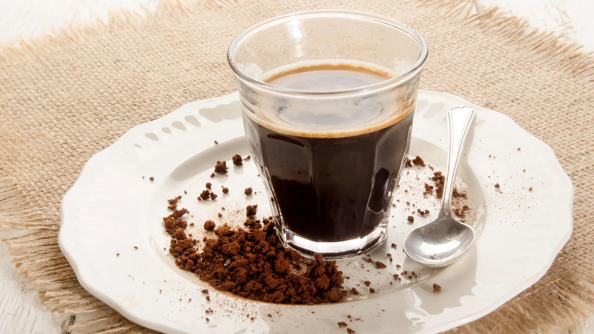 Warm Instant Coffee In A Coffee Glass PUBLICATIONxINxGERxSUIxAUTxHUNxONLY 1031105302
warm Instant Coffee in a Coffee Glass PUBLICATIONxINxGERxSUIxAUTxHUNxONLY 1031105302