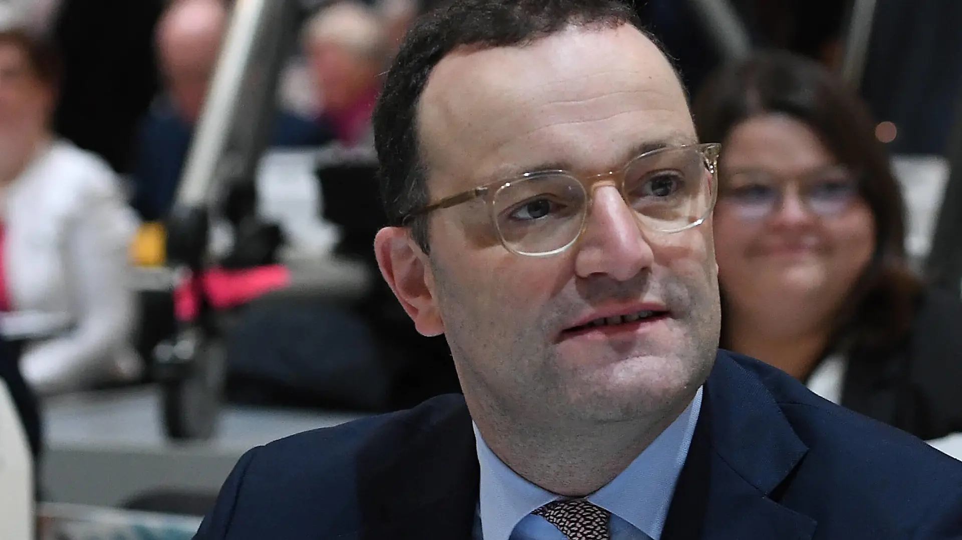 43. Landesparteitag der CDU Nordrhein-Westfalen am 23.10.2021 in der Stadthalle in Bielefeld Jens Spahn Bundesgesundheitsminister *** 43 State Party Conference of the CDU North Rhine-Westphalia on 23 10 2021 in the Stadthalle in Bielefeld Jens Spahn Federal Minister of Health xRx